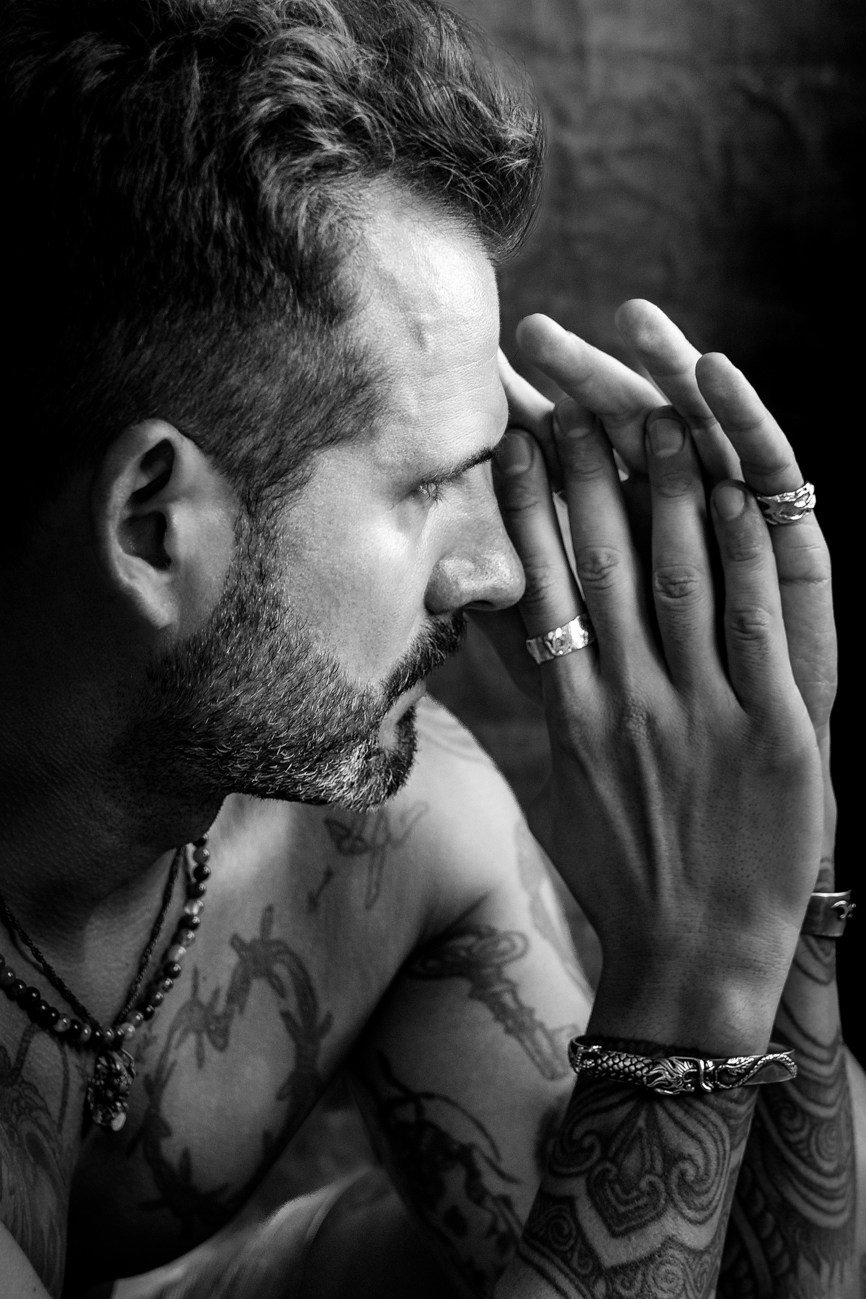 Мужчина на релаксе. Свадебный/Портретный фотограф снимаю в Москве