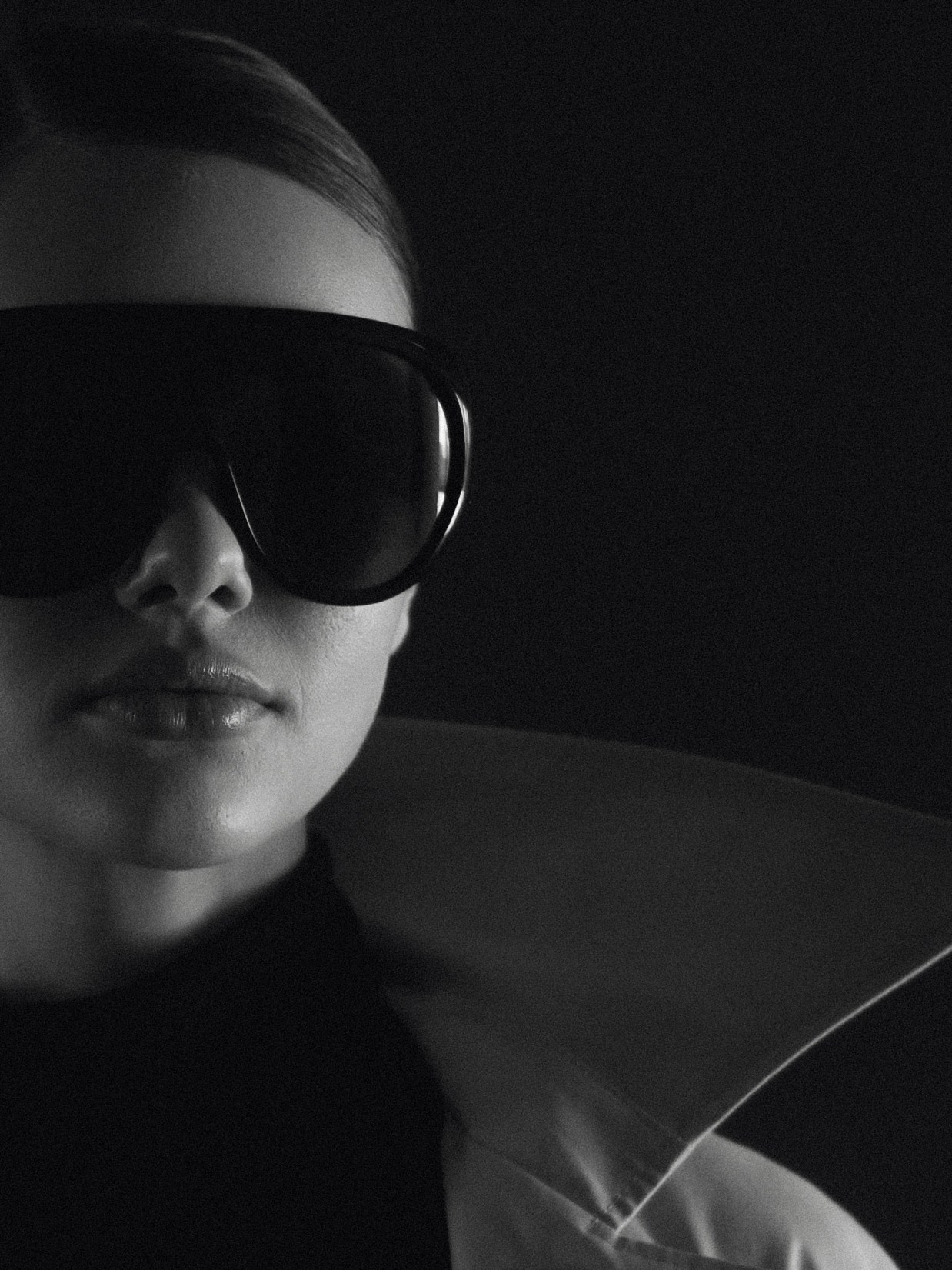 портретная съёмка на улице в Казани, модель Софи в естественном свете