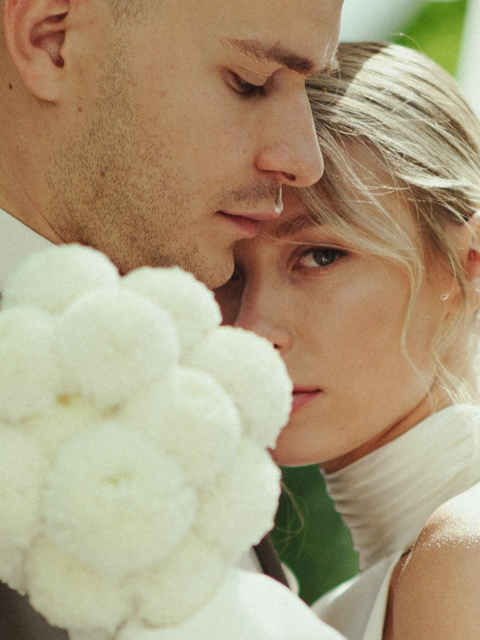 И даже птицы им пели песни. Свадебный фотограф Наташа Алешина