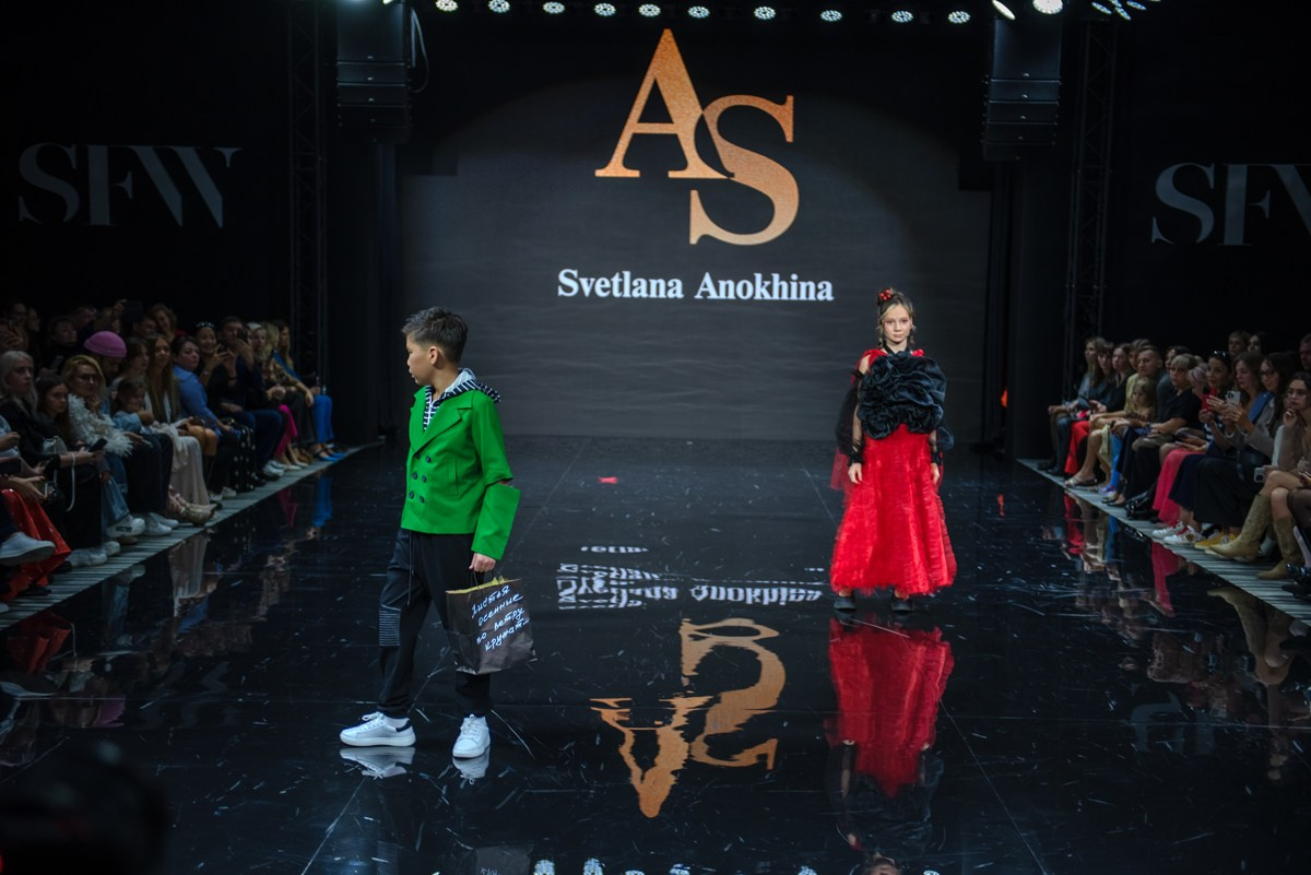 SochiFashionWeek2024 дизайнер Анохина Светлана. Семейный и коммерческий фотограф в Сочи Александр Бодунов