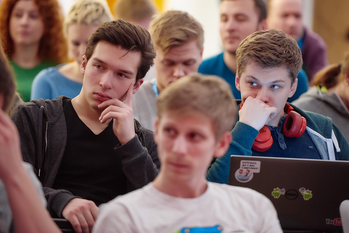 Нейромонах Феофан в Avito. Репортажный фотограф в Москве Вадим Францев