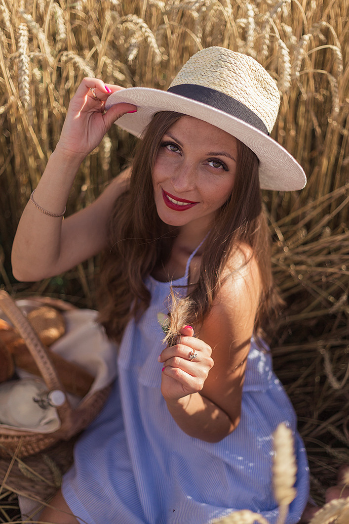 Пшеничные поля…. Семейный и детский фотограф в Пскове и Санкт-Петербурге Яна Калинина