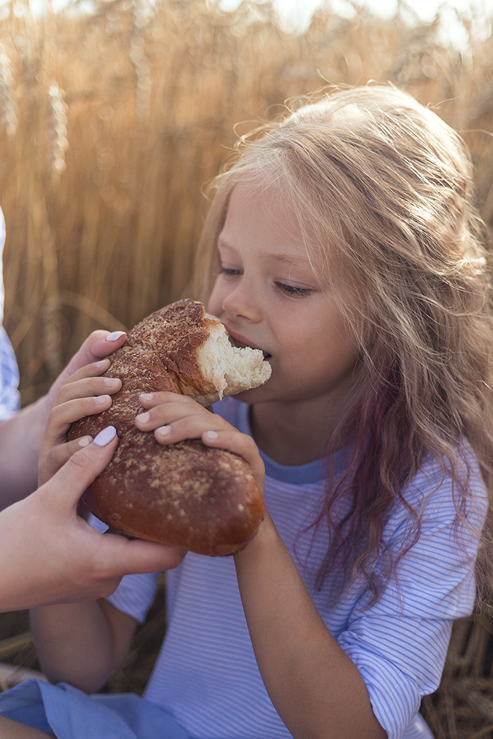 Пшеничные поля…. Семейный и детский фотограф в Пскове и Санкт-Петербурге Яна Калинина