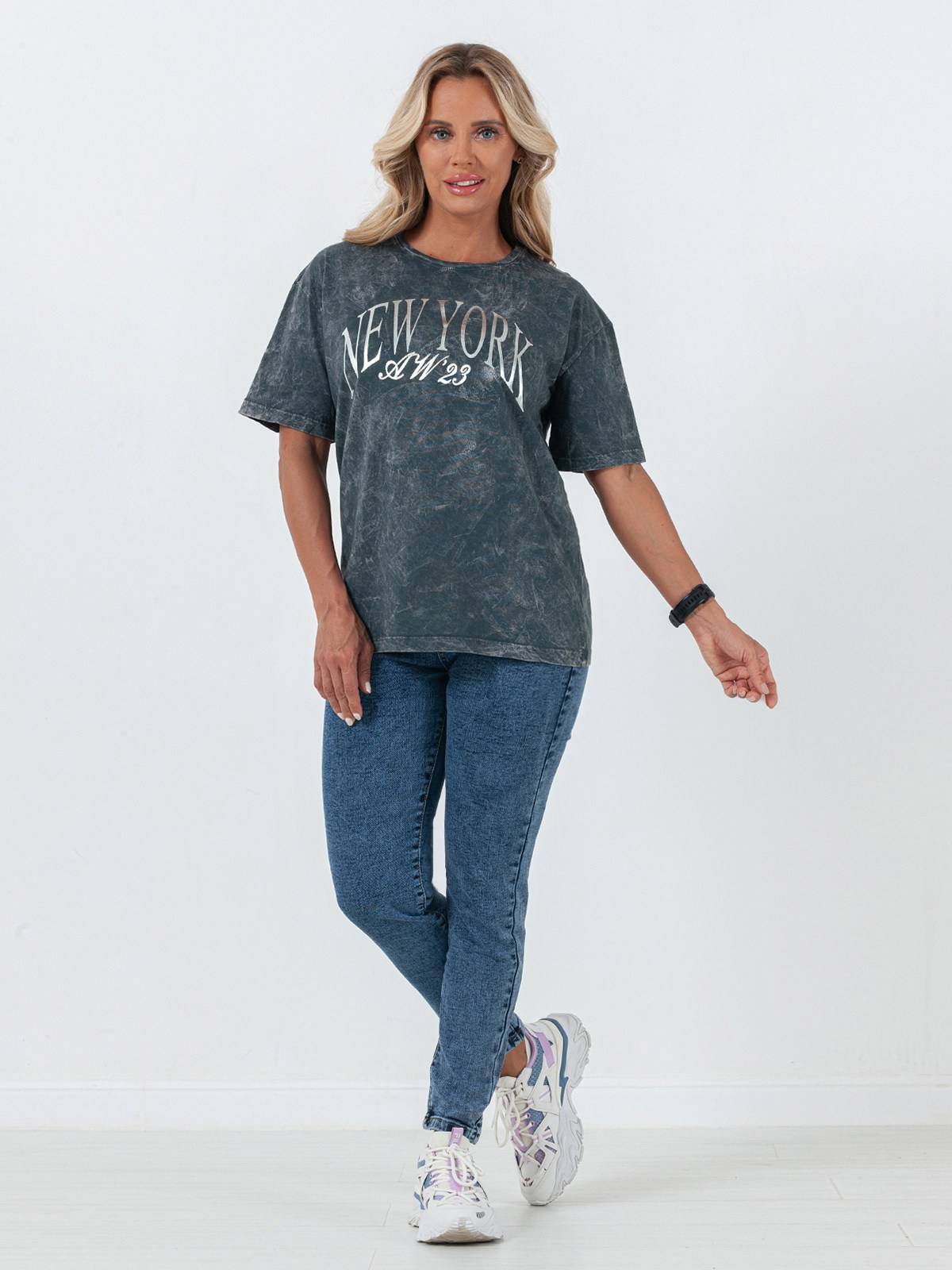 Женские футболки. Сборные фотосъёмки в Москве. фотосессии одежды.фотограф