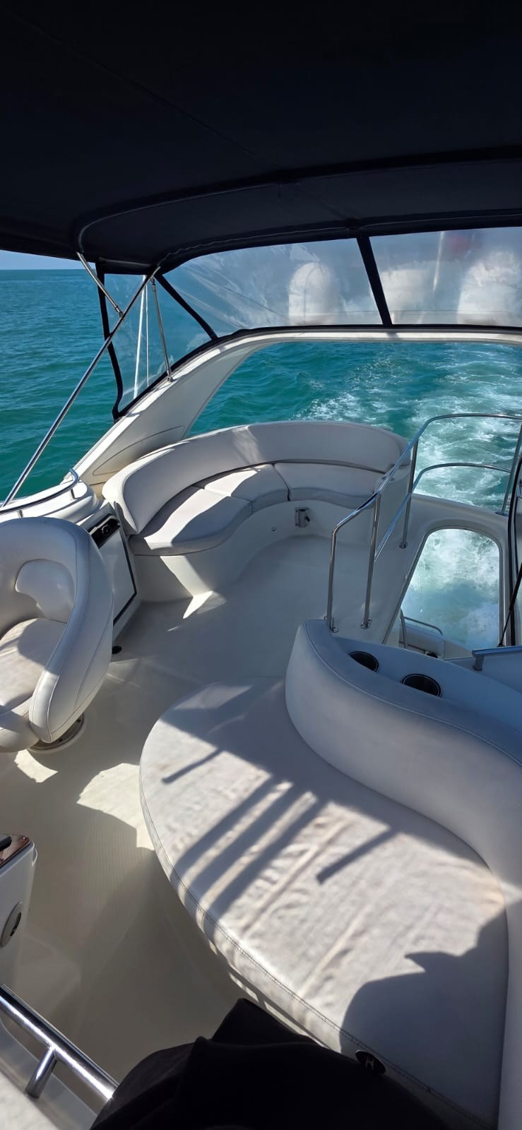 Яхта Кисс Аренда Яхты в Сочи Яхтанаморе YACHTNAMORE YACHTANAMORE