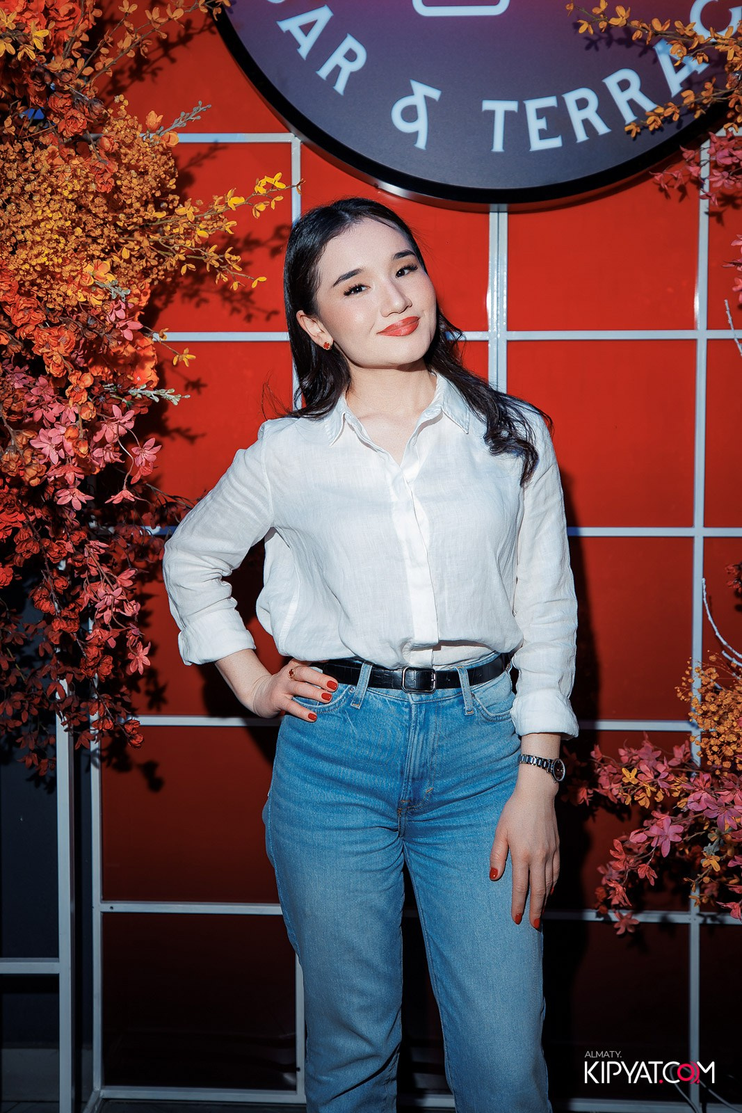 FRIENDS BAR & TERRACE. КИПЯТКОМ АЛМАТЫ!