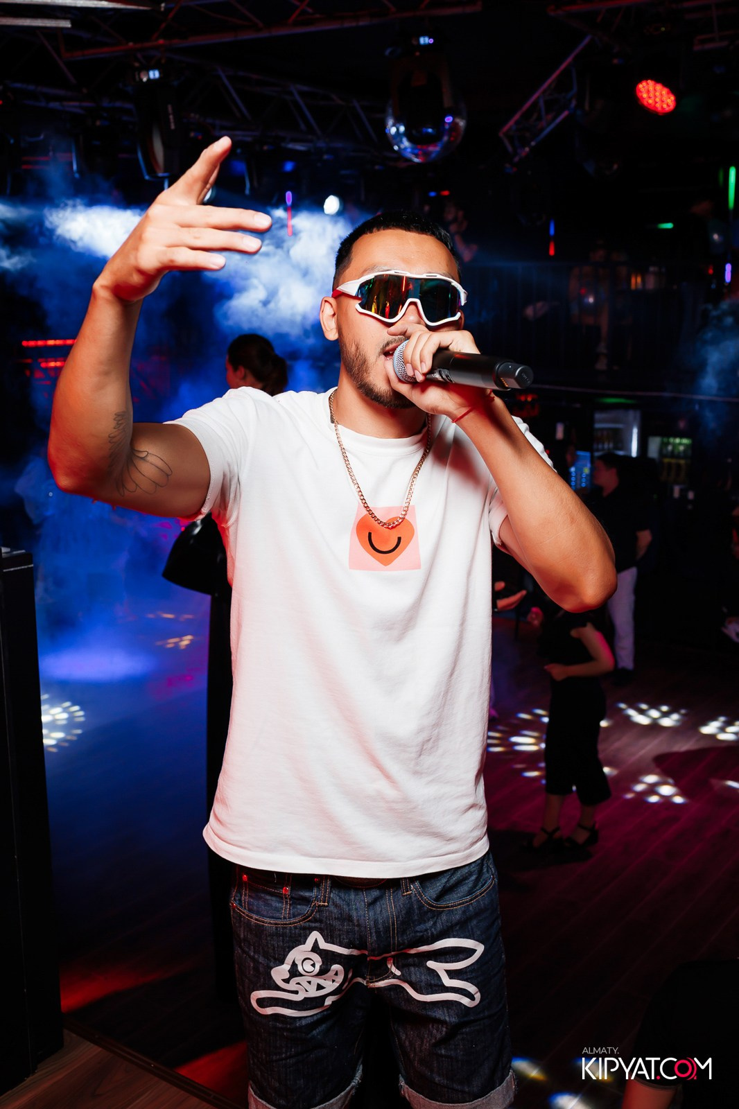 НОЧНОЙ КЛУБ ICON. КИПЯТКОМ АЛМАТЫ!