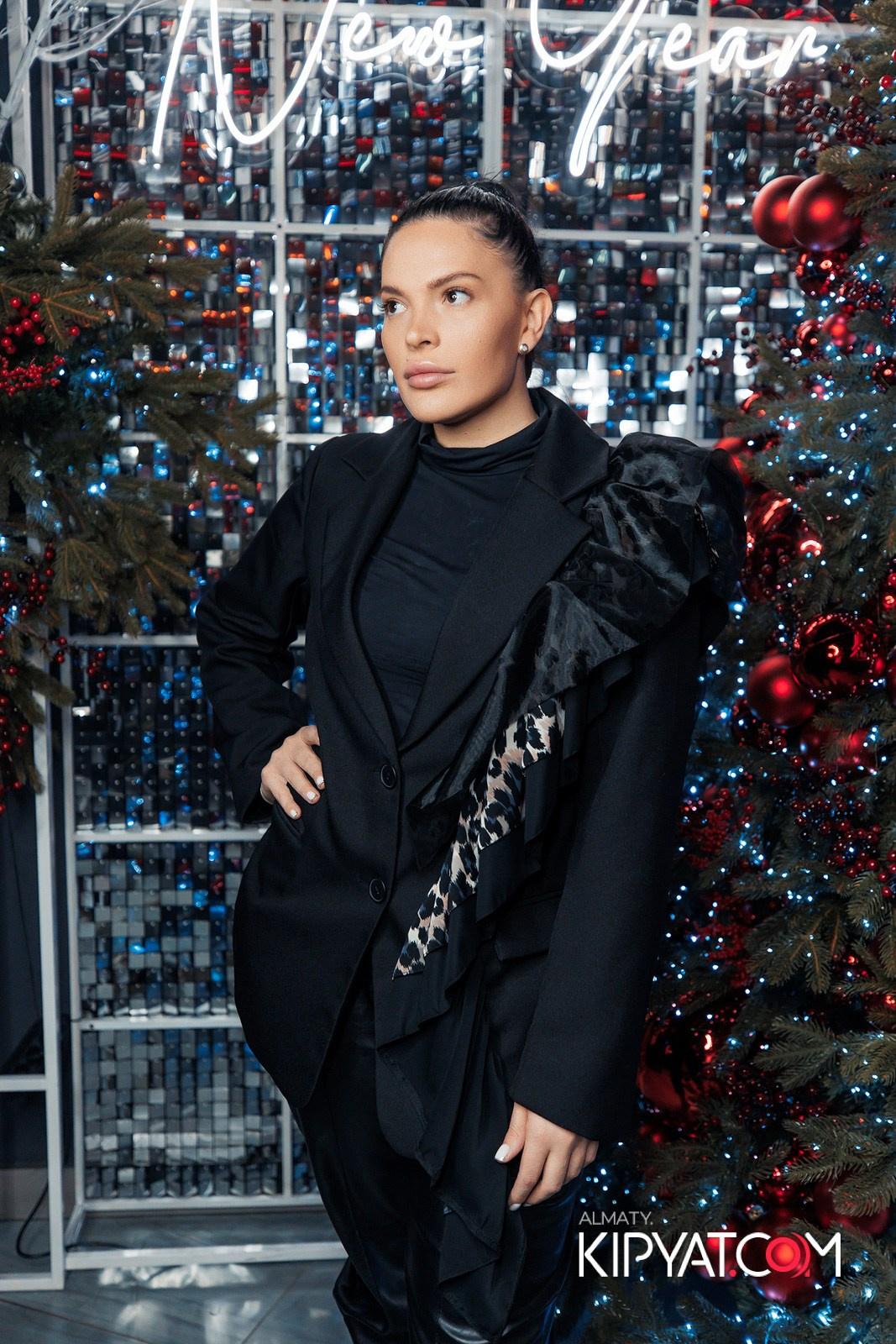 FRIENDS BAR & TERRACE. КИПЯТКОМ АЛМАТЫ!