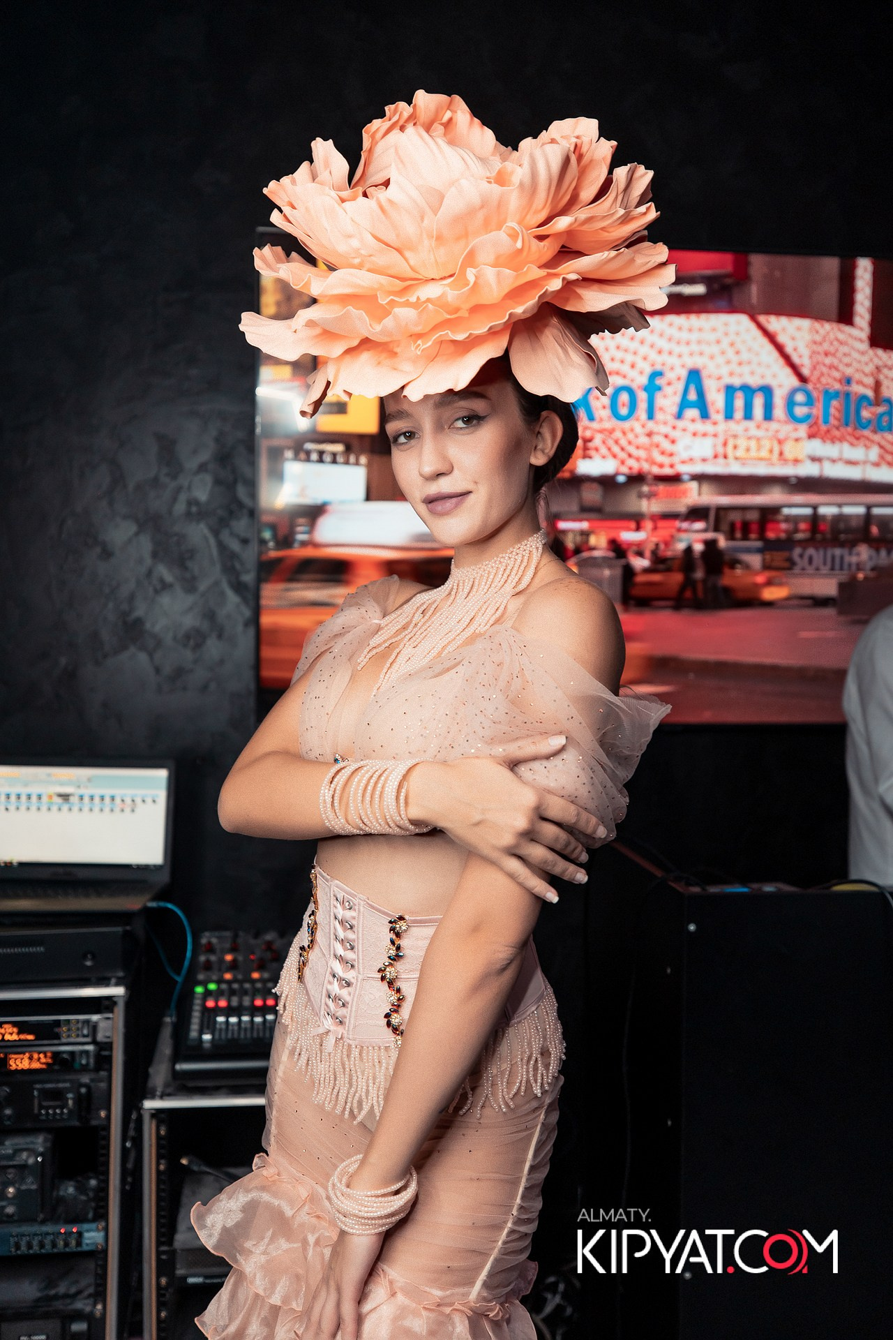 MOOD KARAOKE & TERRACE. КИПЯТКОМ АЛМАТЫ!