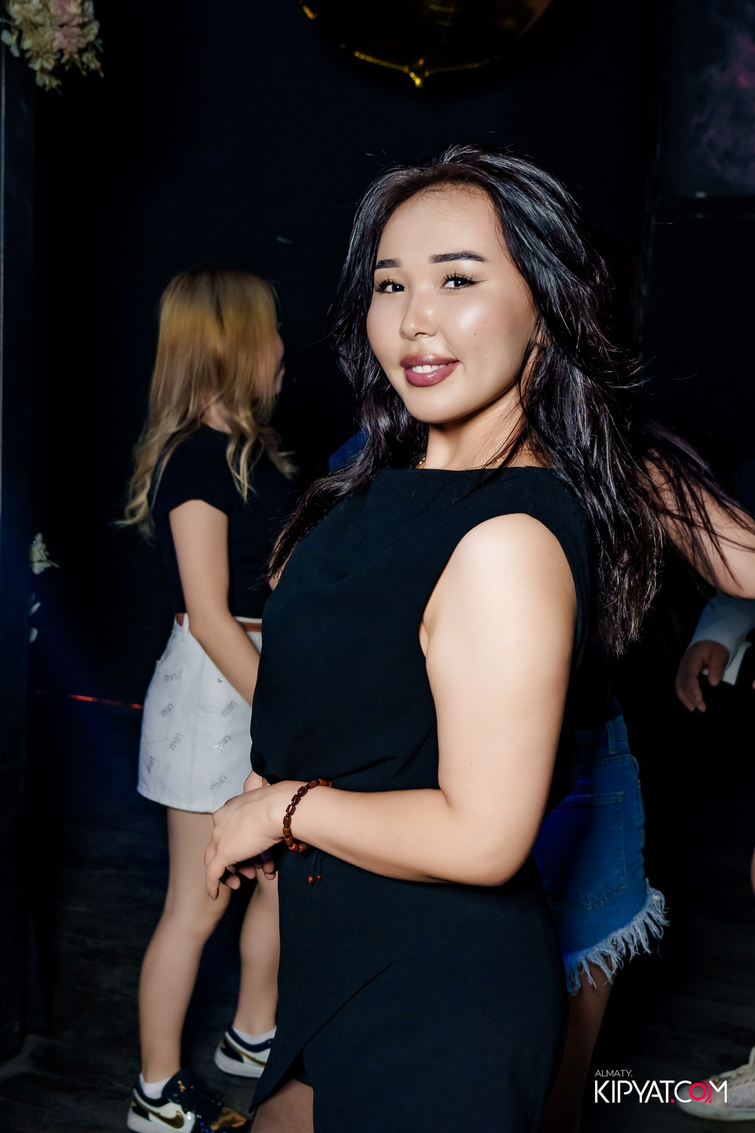 UYAT EMES BAR. КИПЯТКОМ АЛМАТЫ!