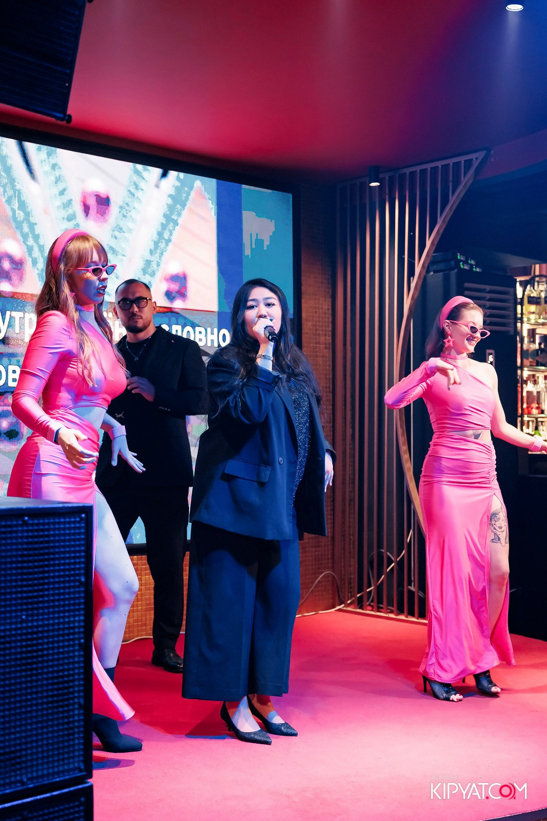 ЗАЯ, НА БИС. КИПЯТКОМ АЛМАТЫ!