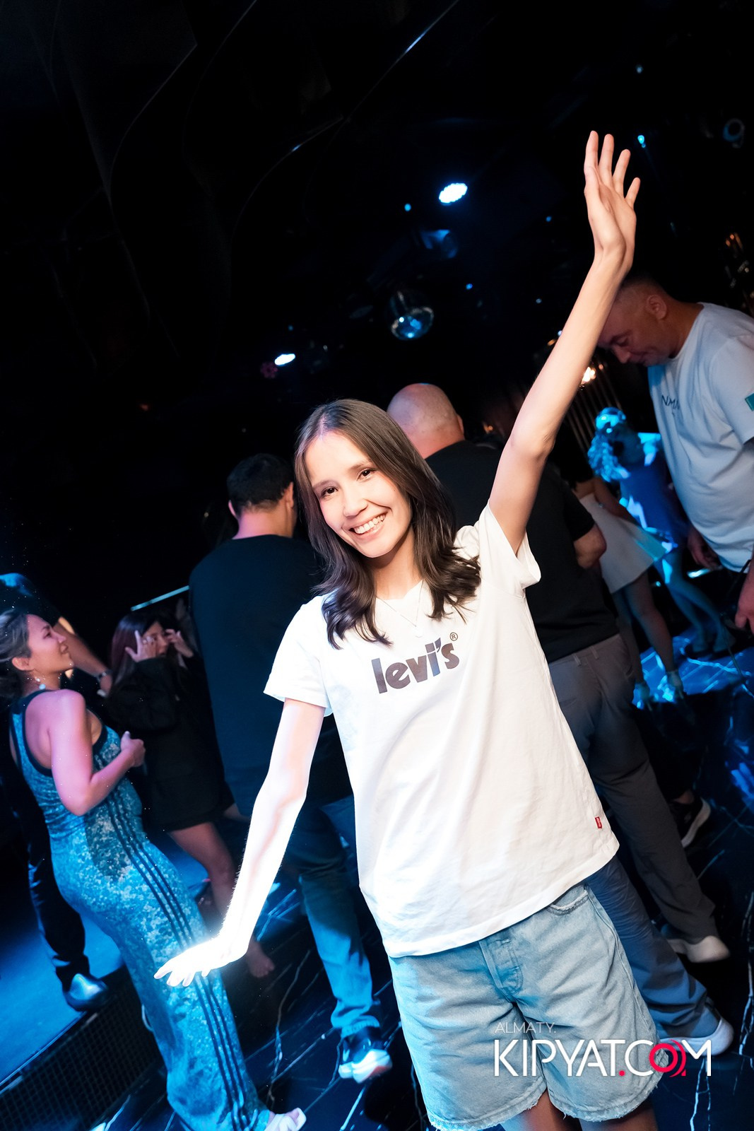 MOOD KARAOKE & TERRACE. КИПЯТКОМ АЛМАТЫ!