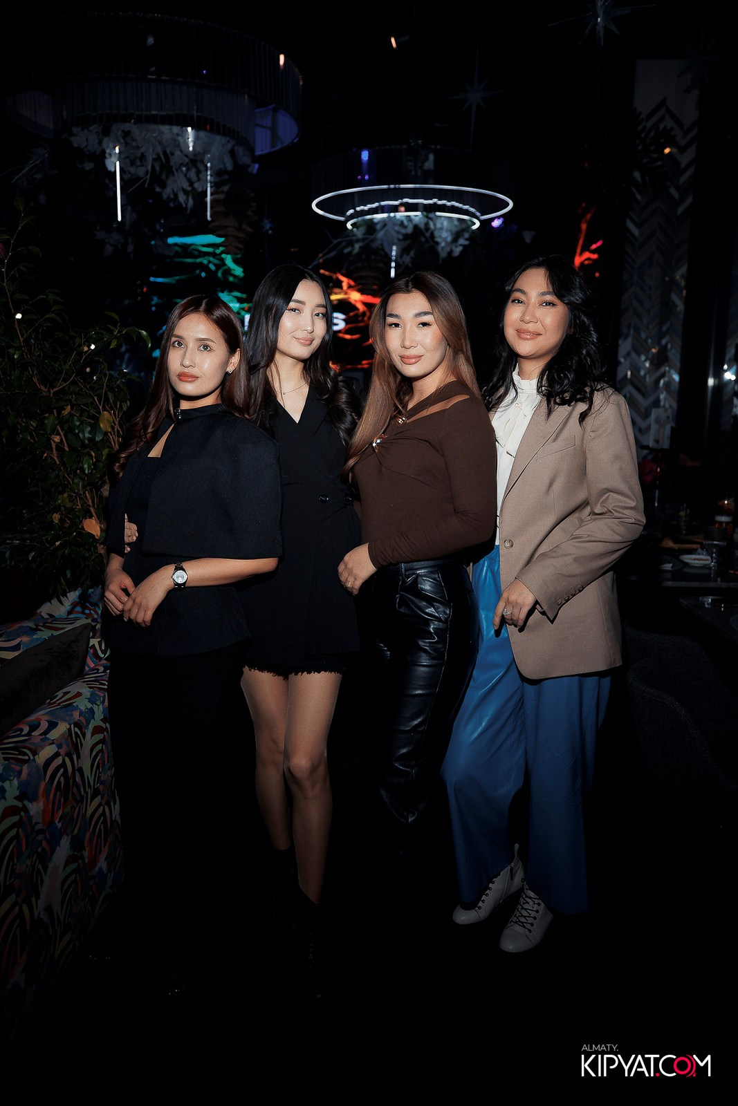 FRIENDS BAR & TERRACE. КИПЯТКОМ АЛМАТЫ! Фотосъемка мероприятий в Алматы