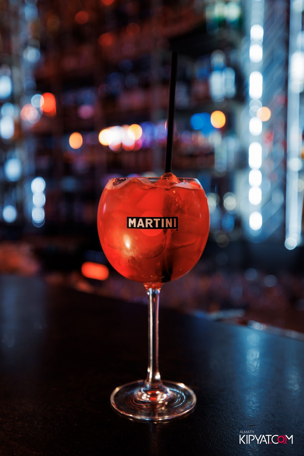 FRIENDS BAR & TERRACE. КИПЯТКОМ АЛМАТЫ!