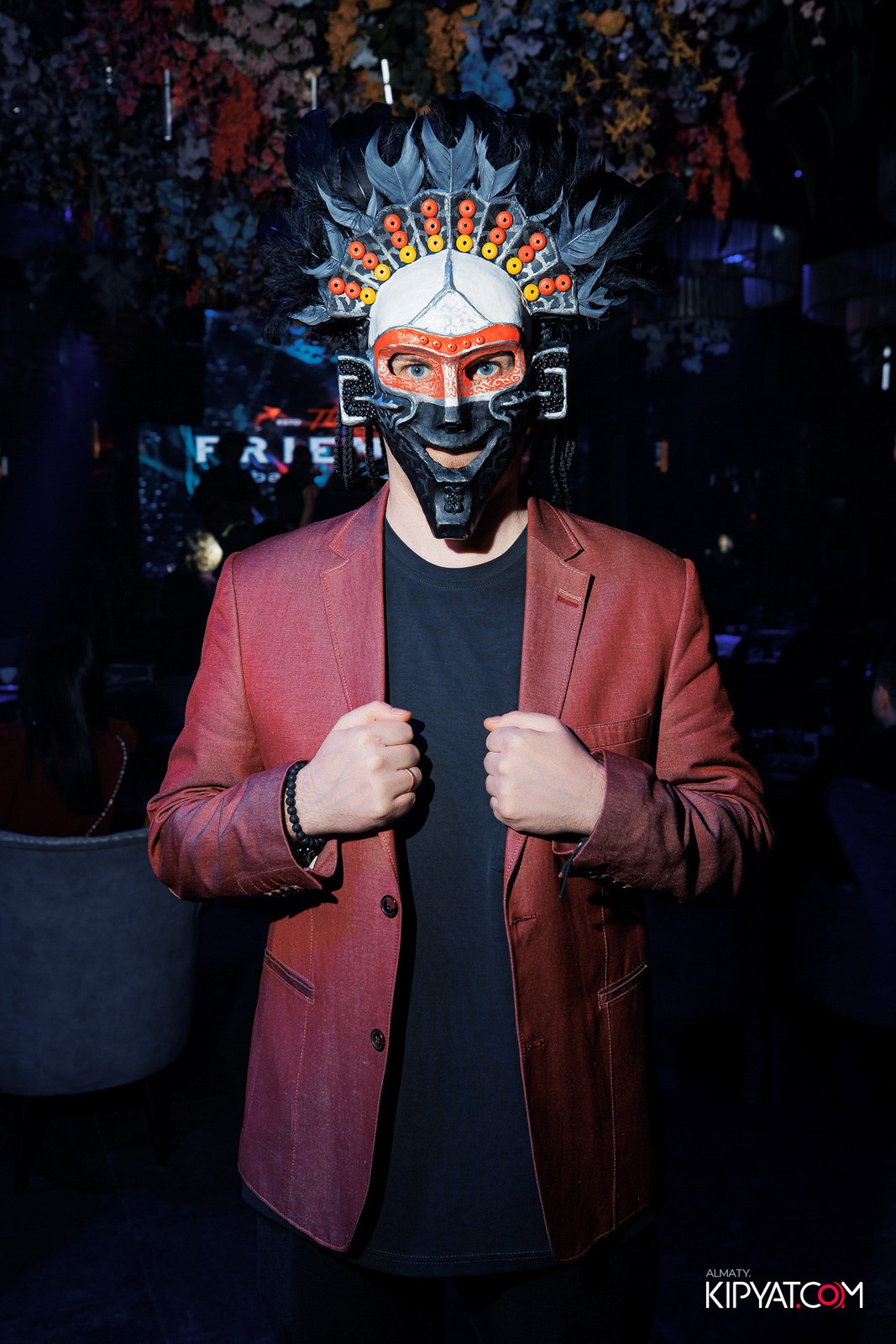 FRIENDS BAR & TERRACE. КИПЯТКОМ АЛМАТЫ!