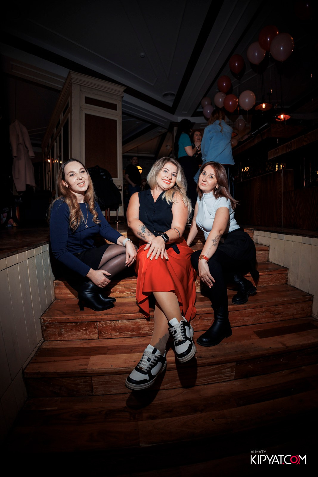 ЖИГУЛИ БАР НА АУЭЗОВА. КИПЯТКОМ АЛМАТЫ! Фотосъемка мероприятий в Алматы