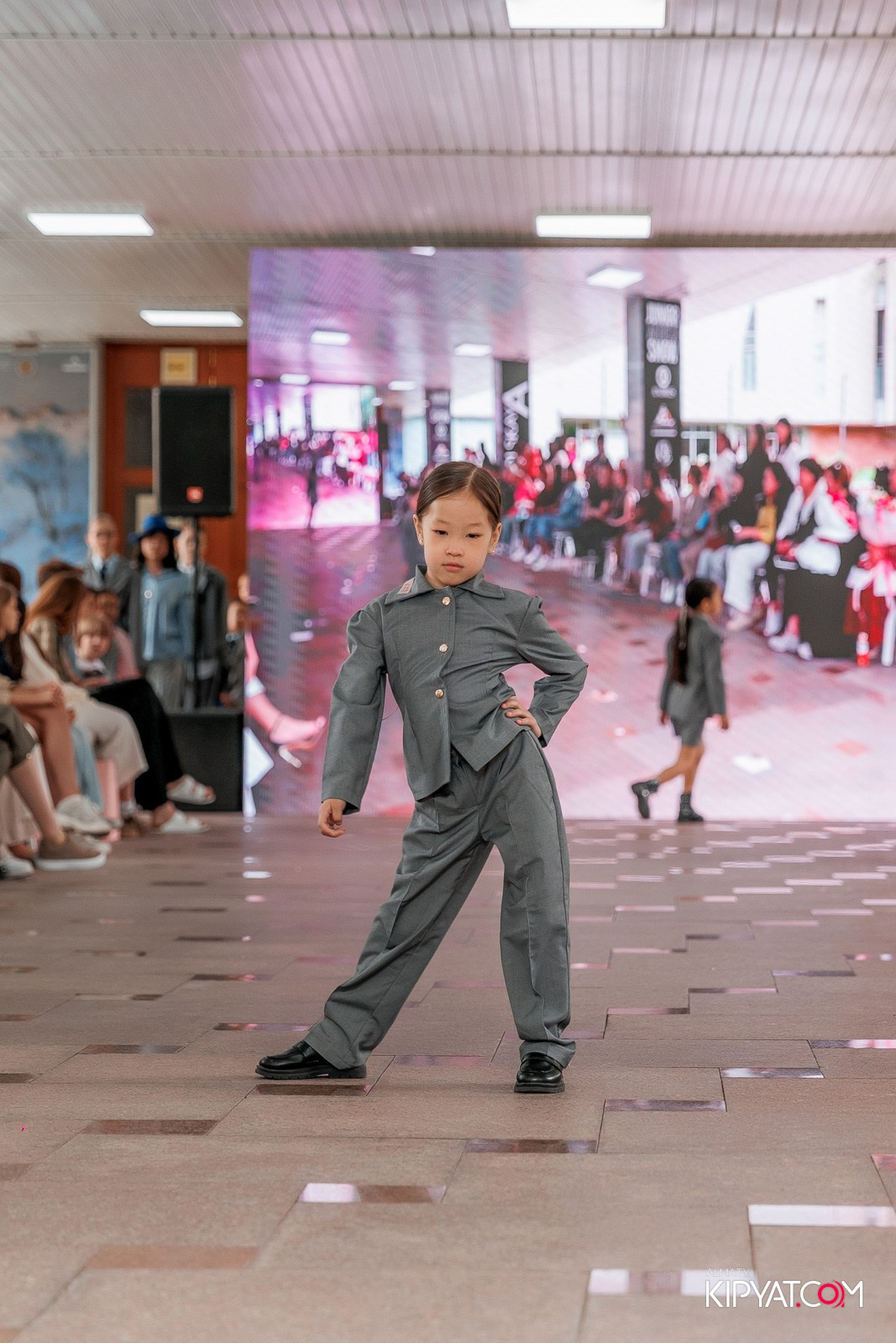 JUNIOR FASHION SHOW. КИПЯТКОМ АЛМАТЫ!