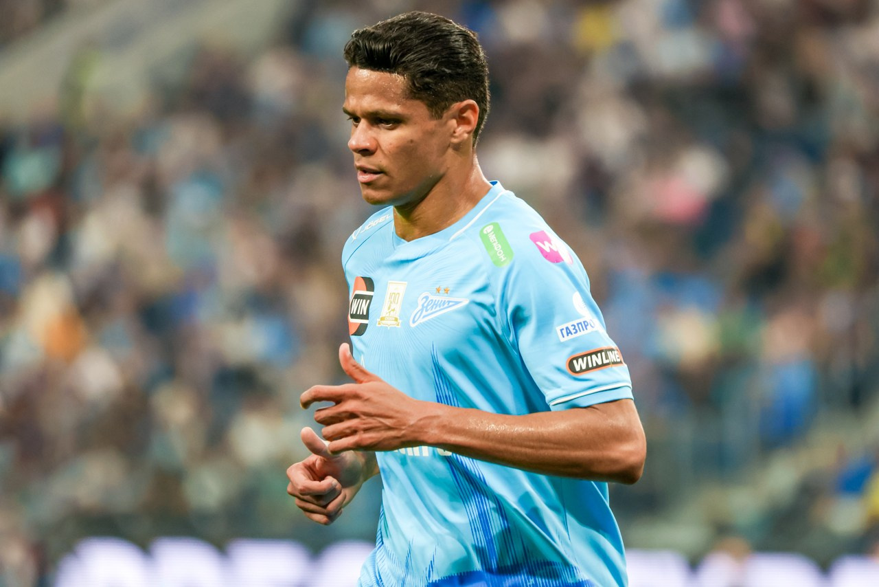 Матч 7-го тура МИР Российской Премьер-Лиги ФК Зенит- ФК Пари (Нижний Новгород). Спортивный кадр- сообщество спортивных фотографов РФ