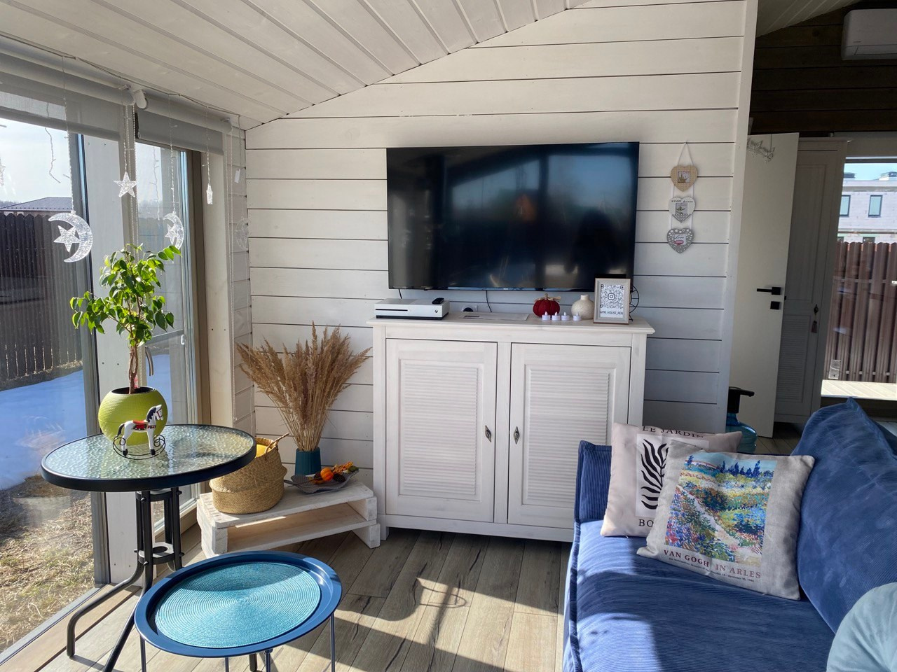 Гостевой дом Каприот в средиземноморском стиле