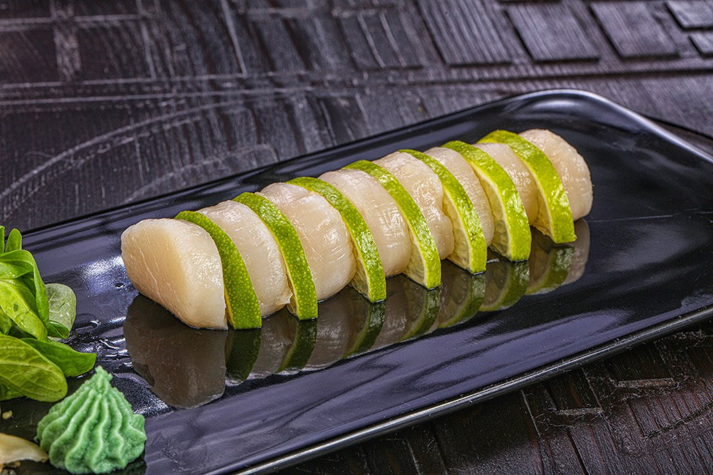 Фотосъемка суши и роллов. Заказ по тел.: +7 (906) 006-90-22. Фуд-фотограф Андрей Старостин — съемка еды в Москве. 9000 руб. в час