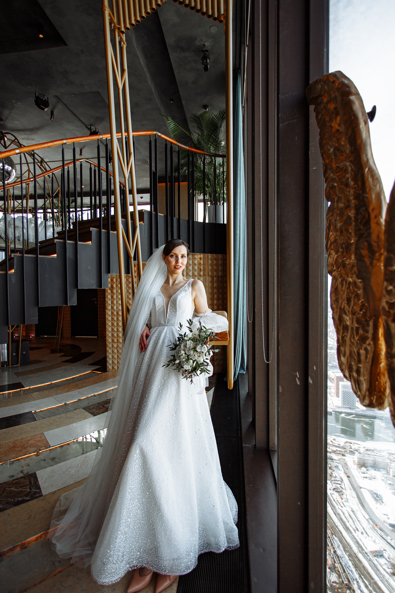 Свадебная фотосессия в ресторане Birds. Свадебный фотограф Москва и МО Сергей Киржаев