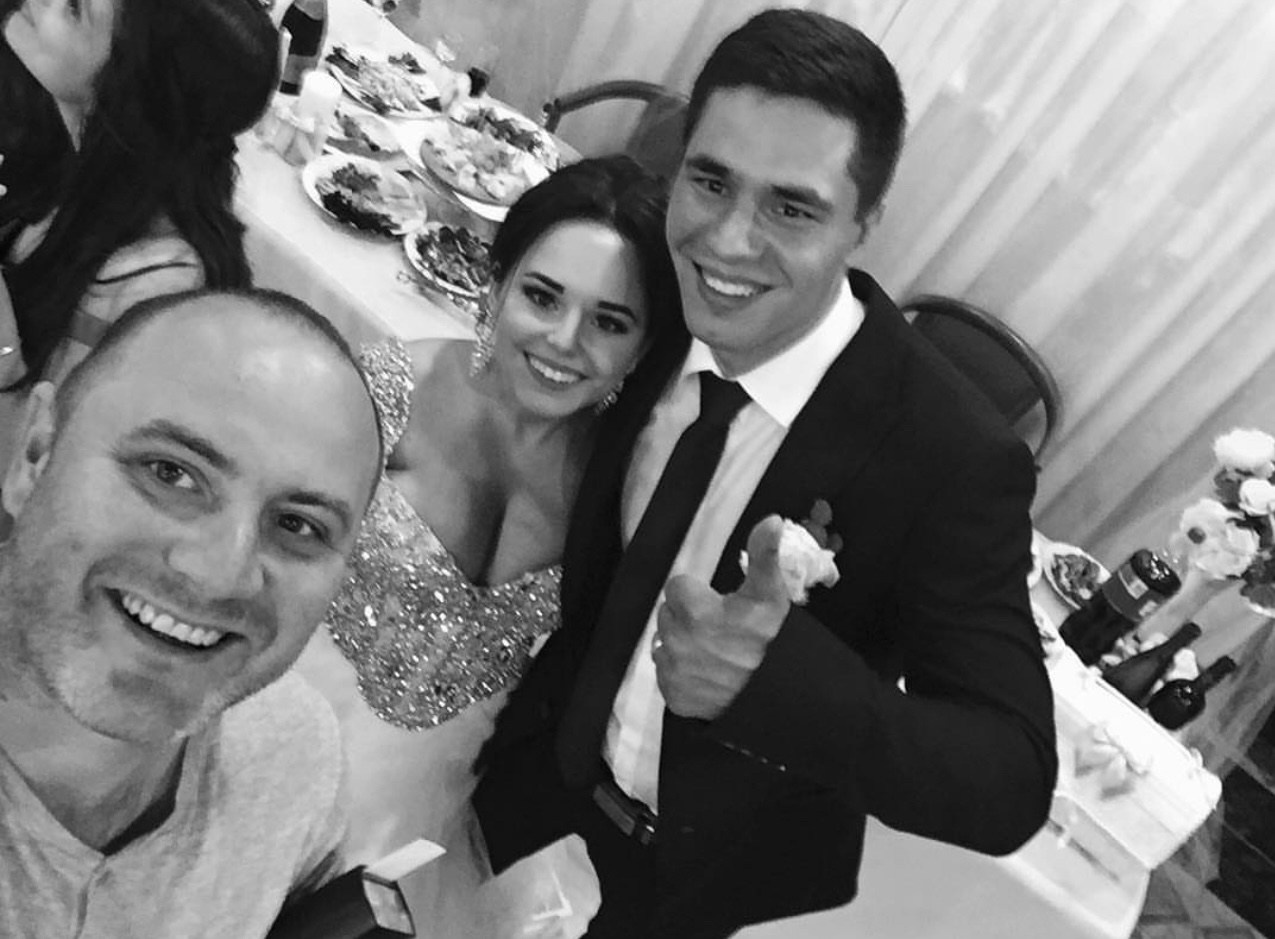 Фото с молодоженами