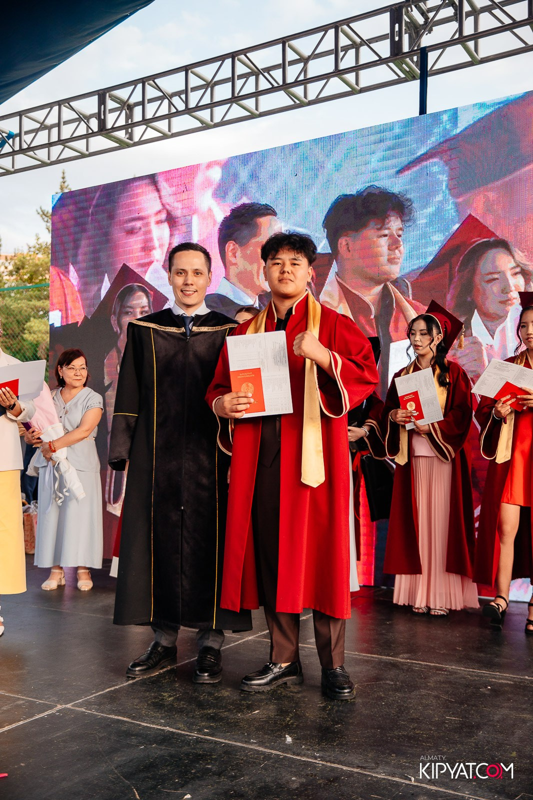 ВРУЧЕНИЕ ДИПЛОМОВ — НАРХОЗ КОЛЛЕДЖ. Part 4. КИПЯТКОМ АЛМАТЫ!