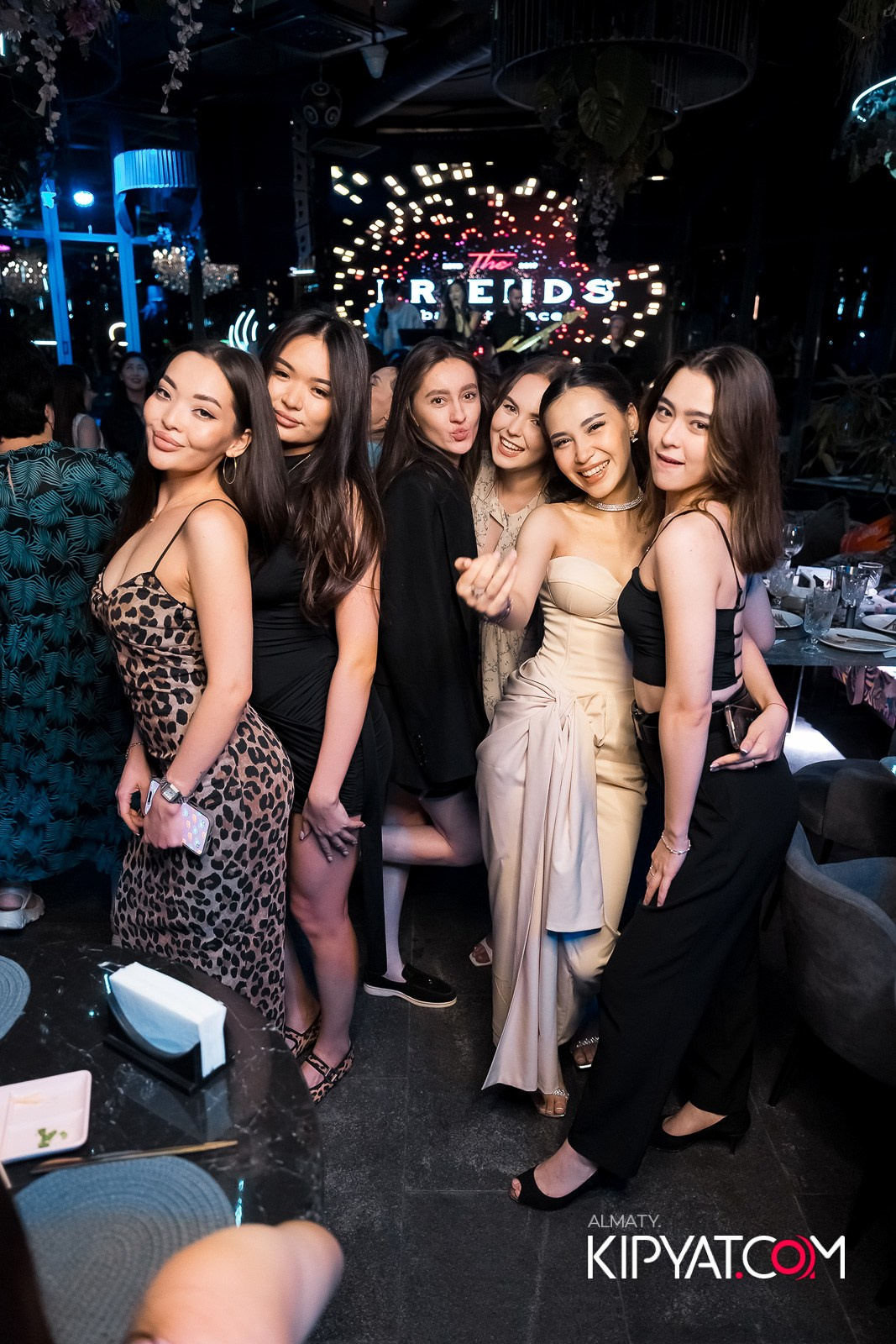 FRIENDS BAR & TERRACE. КИПЯТКОМ АЛМАТЫ!