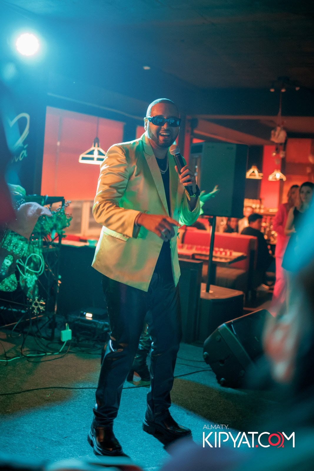 ШАШЛЫКОФФ. КИПЯТКОМ АЛМАТЫ!