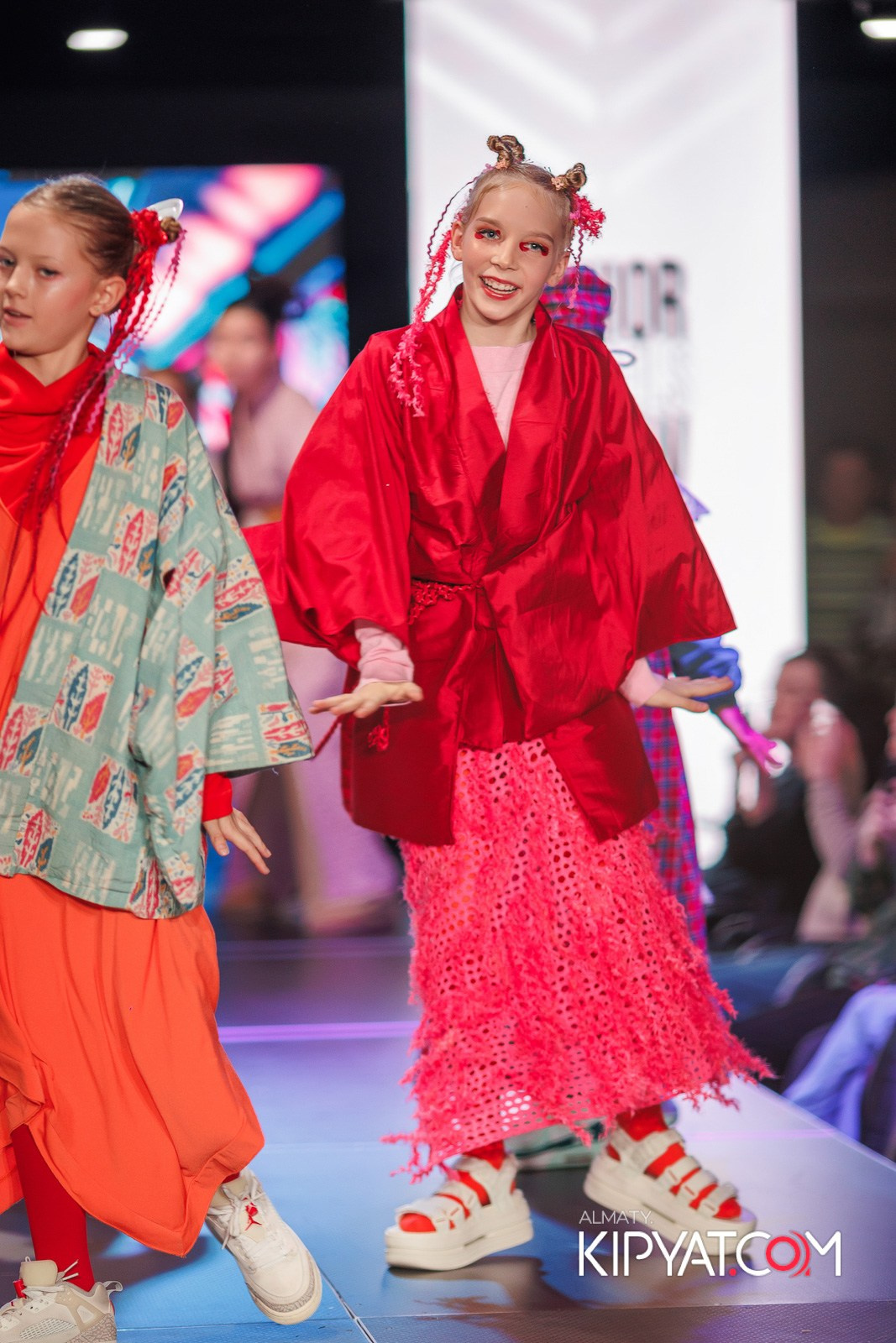 JUNIOR MODELS SHOW В РАМКАХ БЛАГОТВОРИТЕЛЬНОГО ПРОЕКТА МОДА ЗА СЧАСТЬЕ ДЕТЕЙ. КИПЯТКОМ АЛМАТЫ!