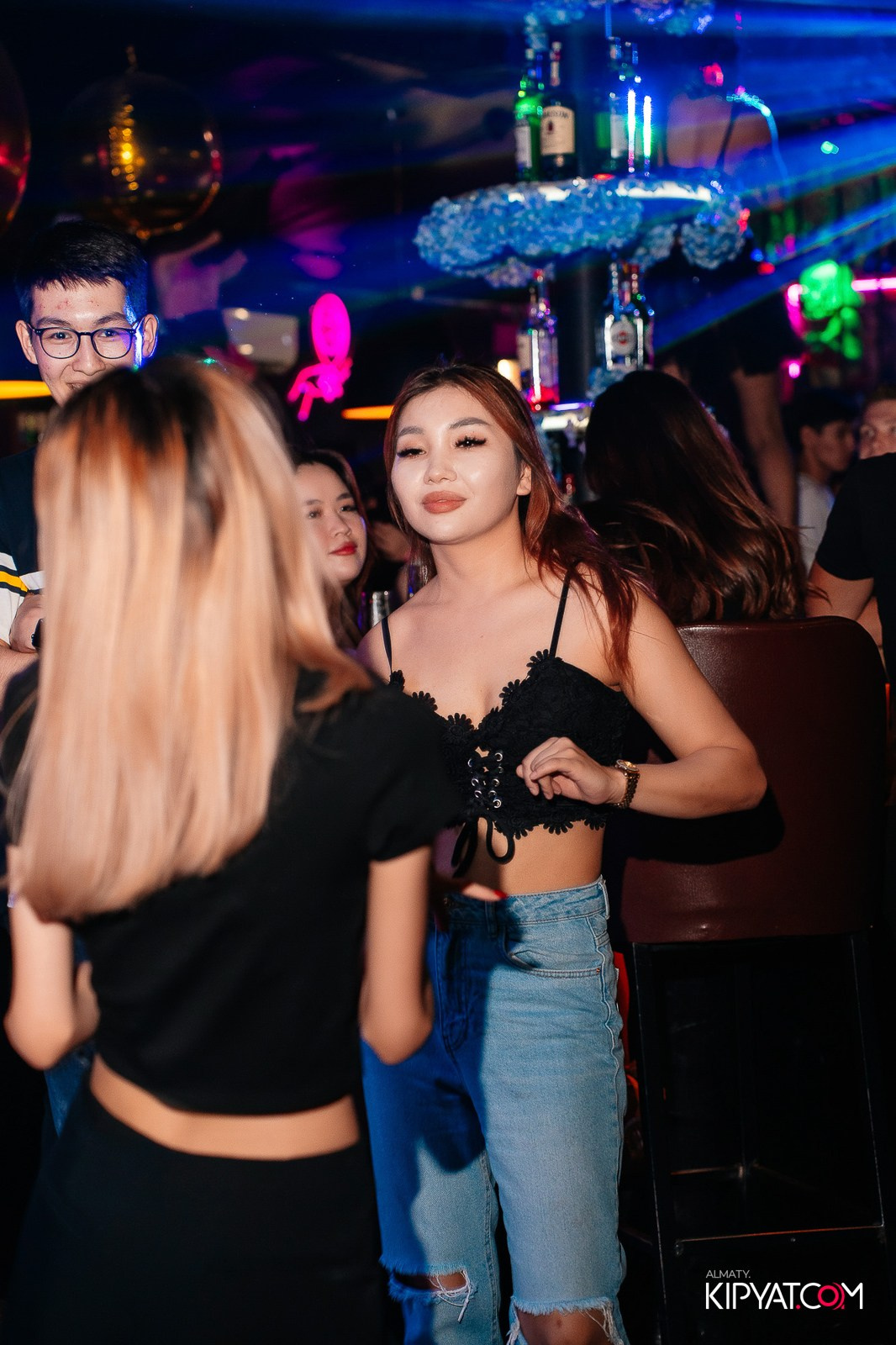 UYAT EMES BAR. КИПЯТКОМ АЛМАТЫ!