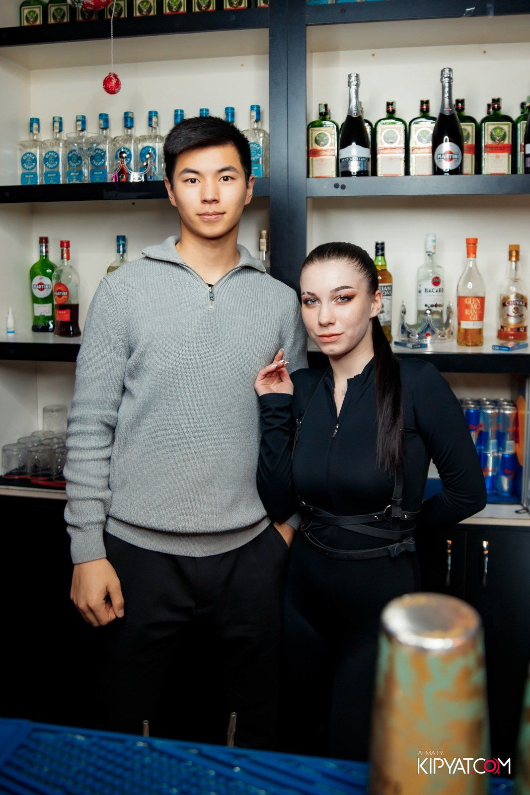 UYAT EMES BAR. КИПЯТКОМ АЛМАТЫ!