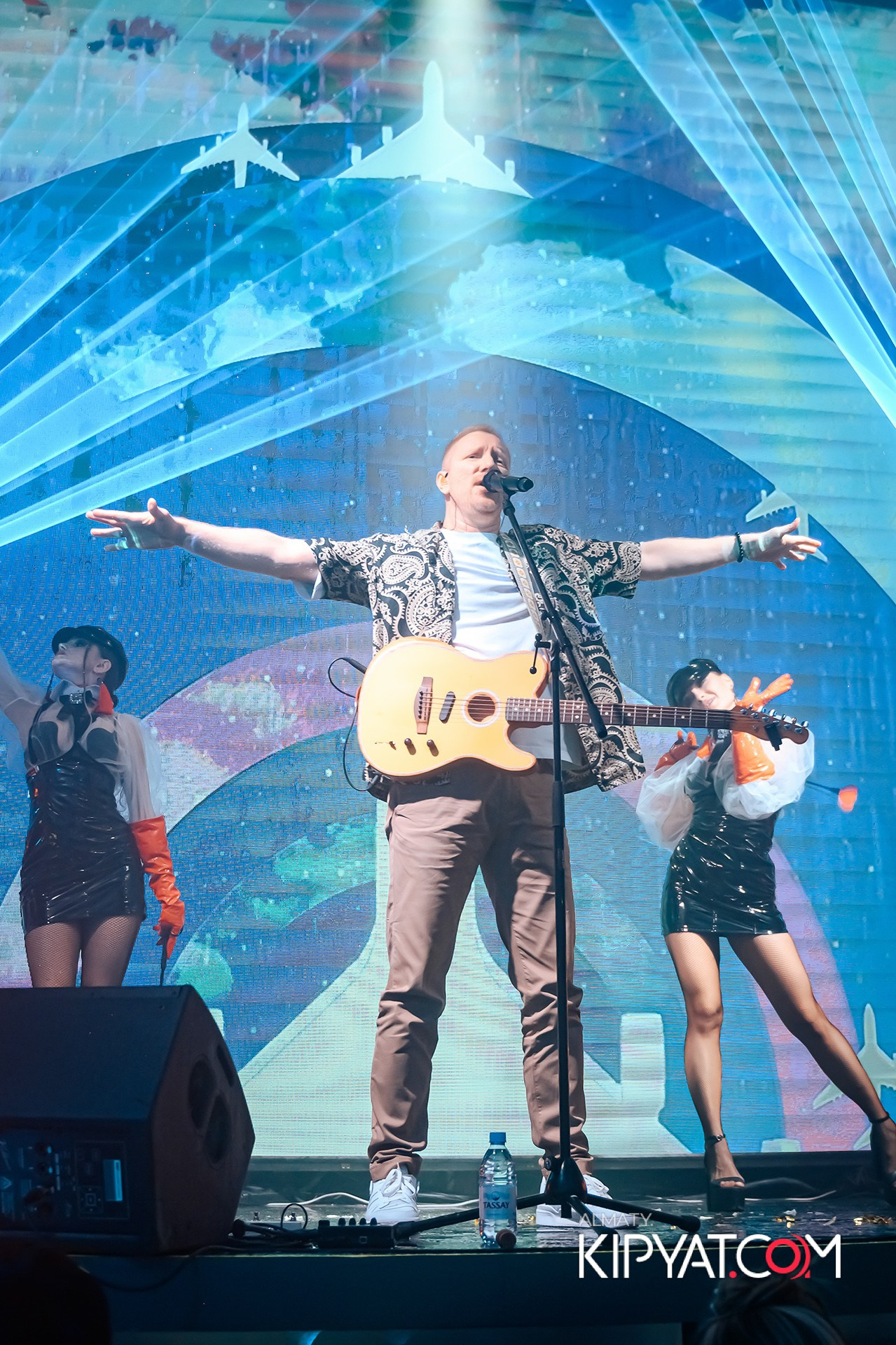 SANTA BARBARA ВЫСТУПЛЕНИЕ ГРУППЫ БРАТЬЯ ГРИММ. КИПЯТКОМ АЛМАТЫ!