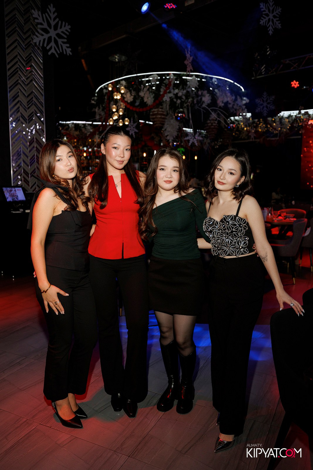 FRIENDS BAR & TERRACE. КИПЯТКОМ АЛМАТЫ! Фотосъемка мероприятий в Алматы