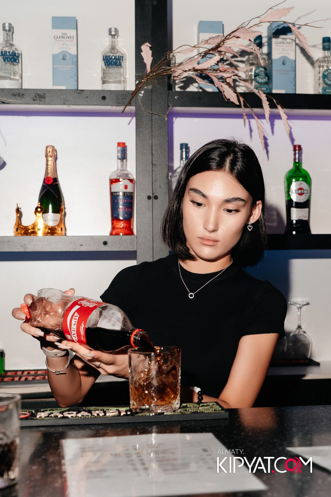 UYAT EMES BAR. КИПЯТКОМ АЛМАТЫ!