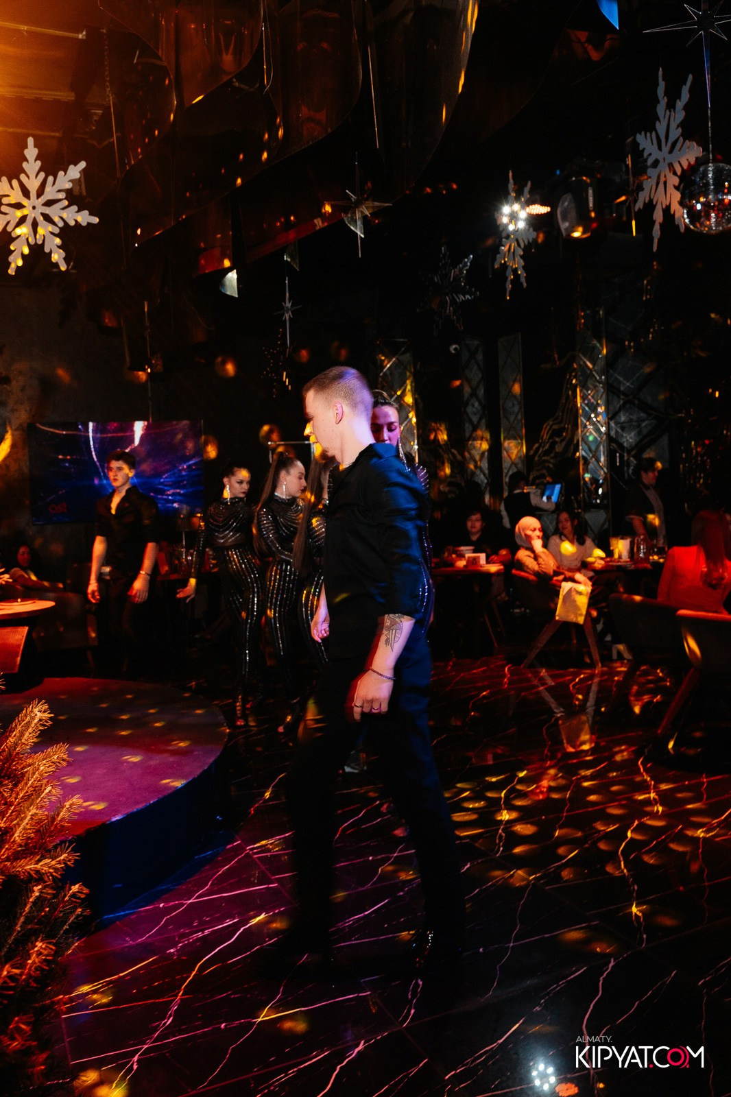 MOOD KARAOKE & TERRACE. КИПЯТКОМ АЛМАТЫ!