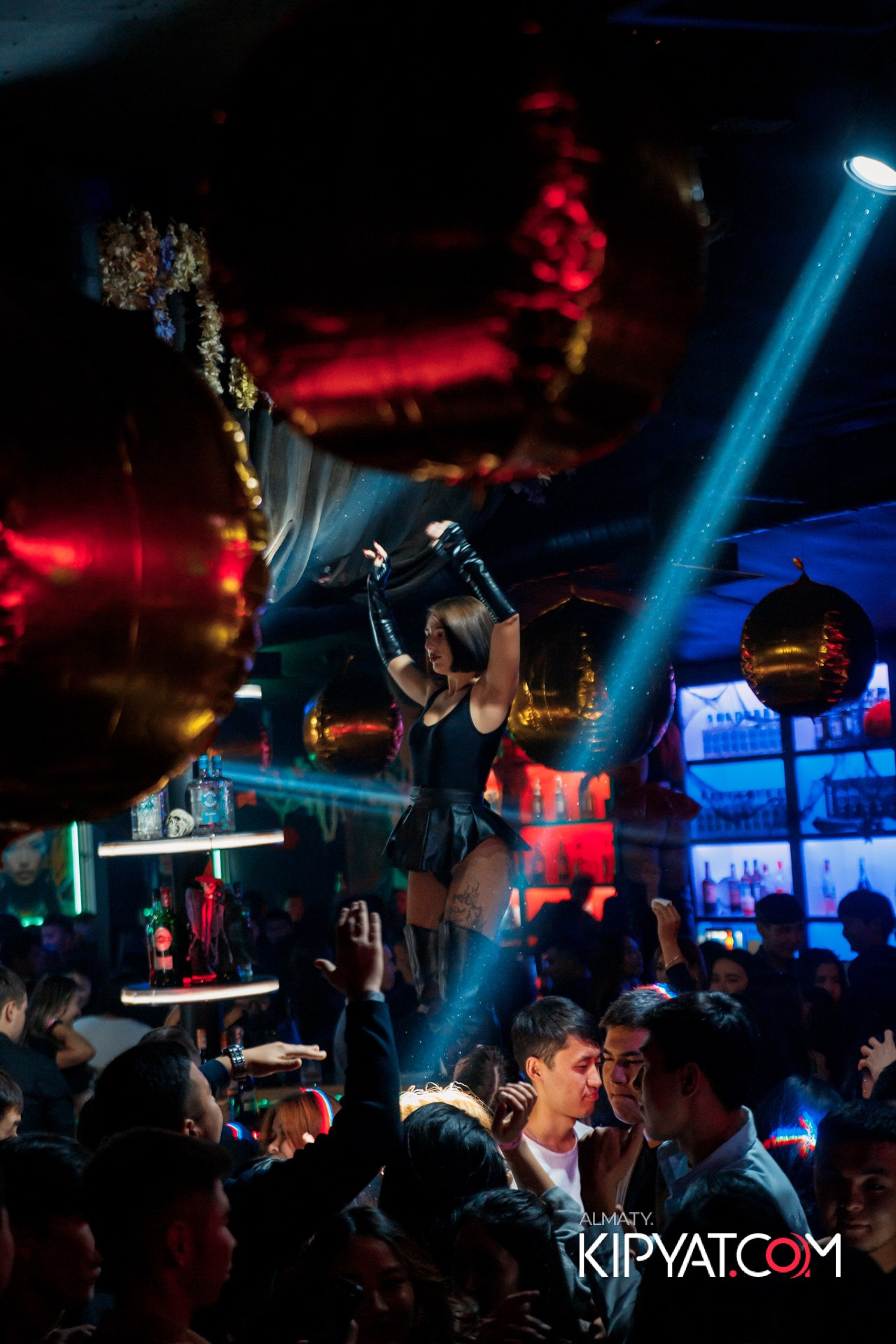 UYAT EMES BAR. КИПЯТКОМ АЛМАТЫ!
