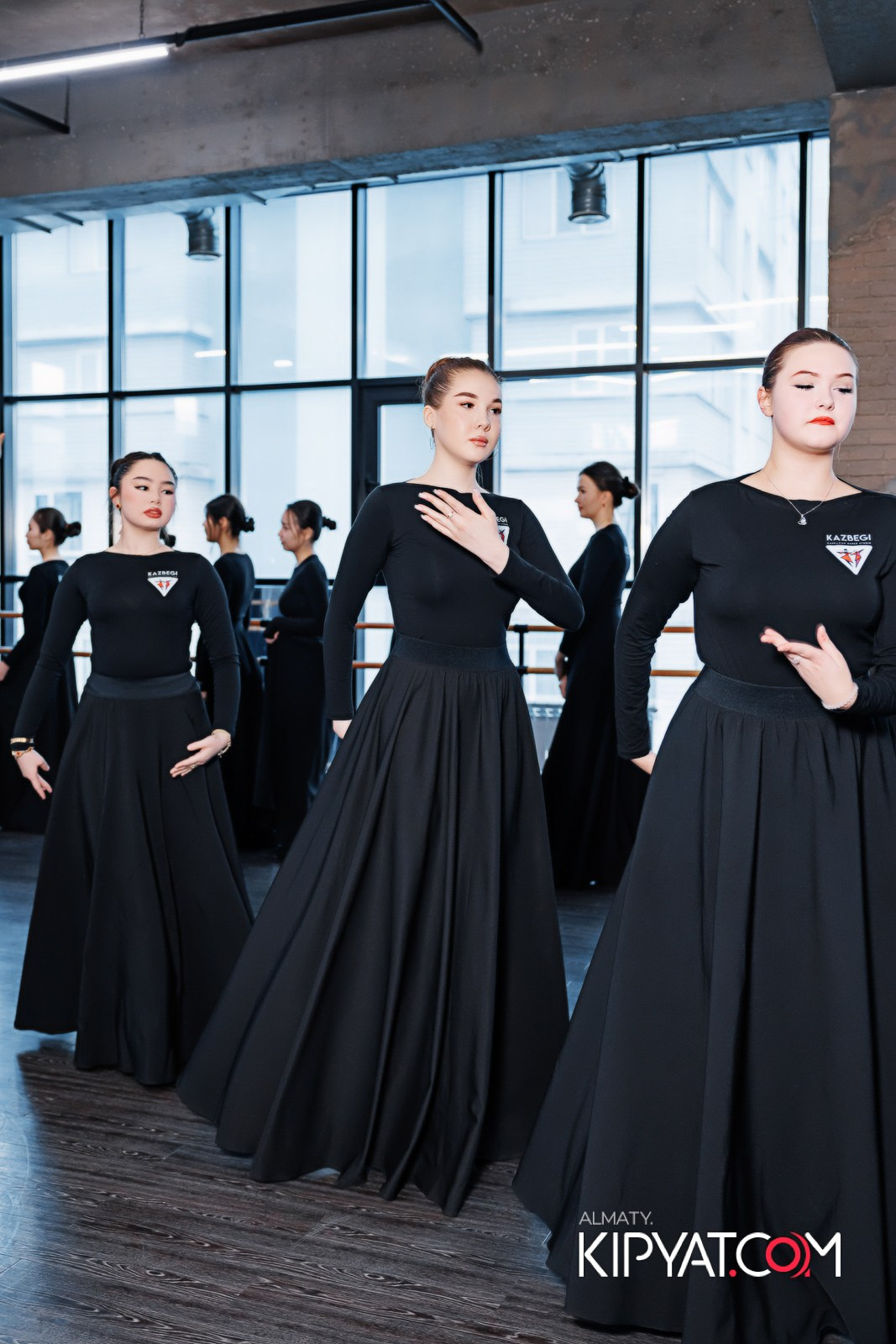 BLOCKBUSTER ТАНЦЕВАЛЬНАЯ АКАДЕМИЯ. КИПЯТКОМ АЛМАТЫ!