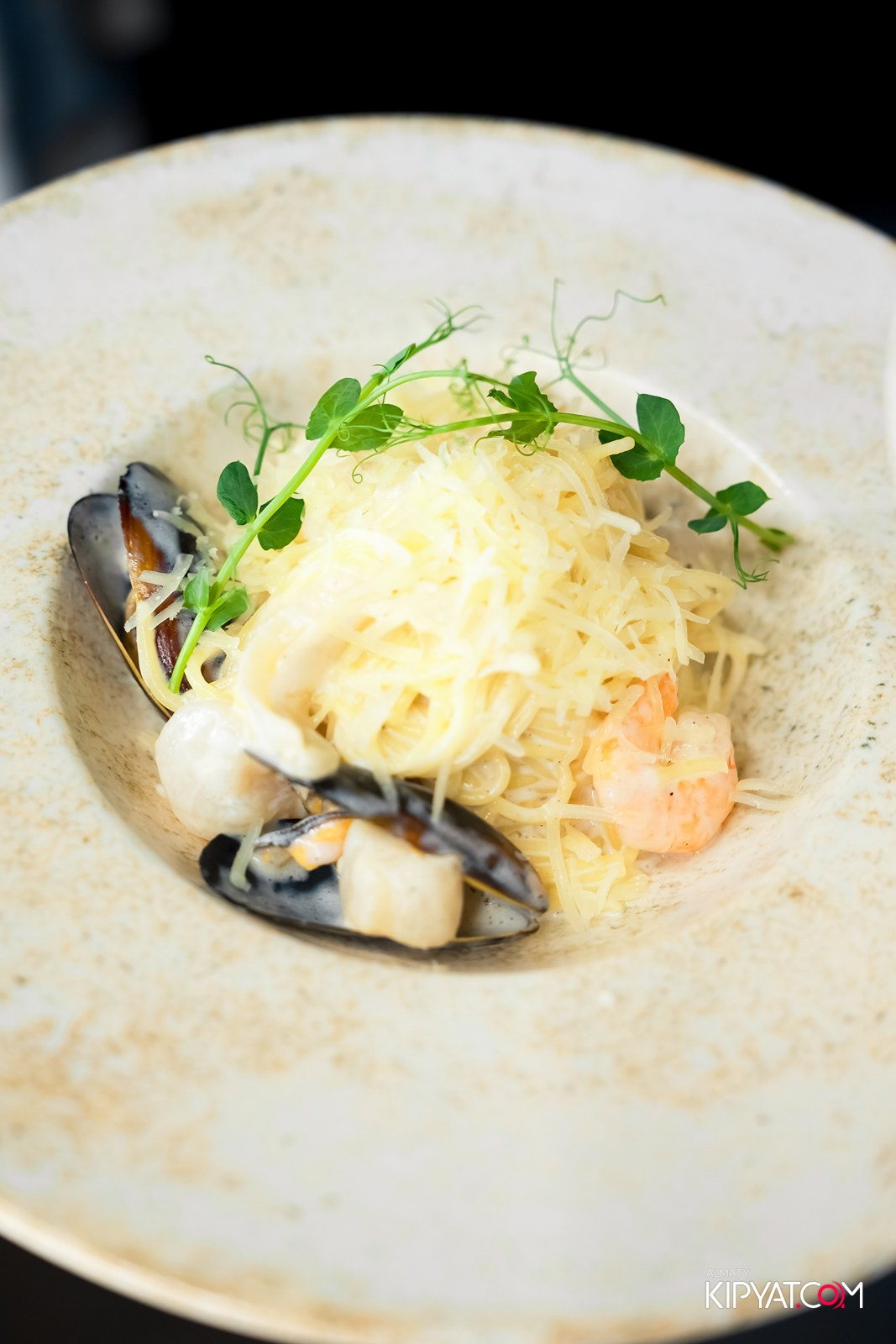 THE ESTATE КАРАОКЕ 1 ГОД. КИПЯТКОМ АЛМАТЫ!