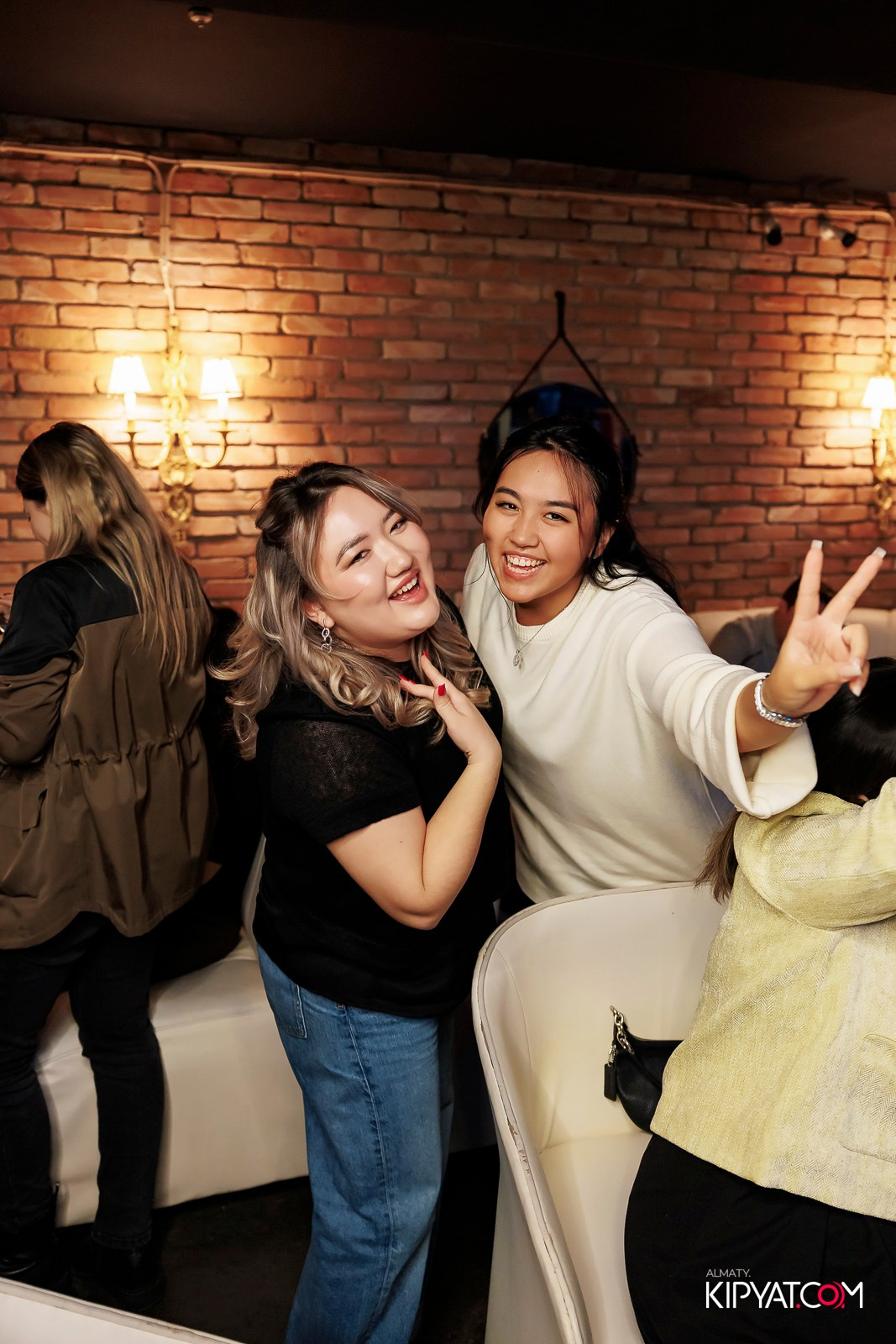 МУЗЫКАЛЬНОЕ ЛОТО В HIT RETRO. КИПЯТКОМ АЛМАТЫ!