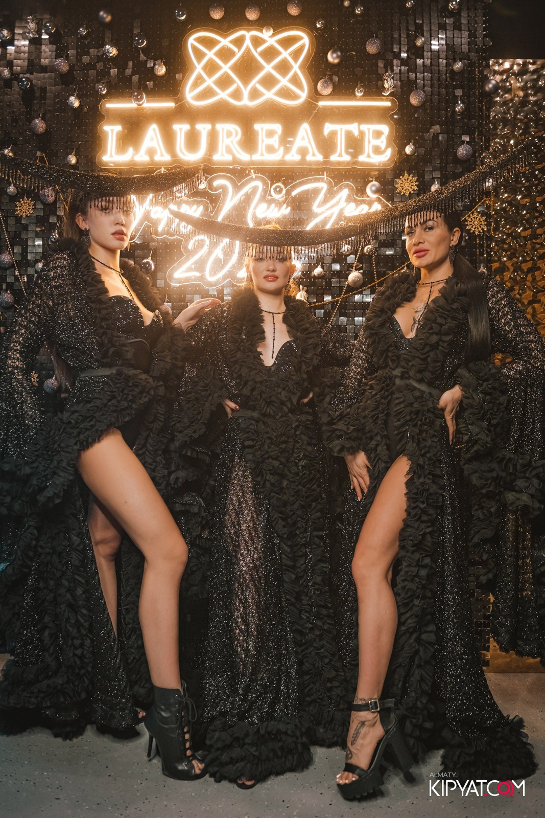 LAUREATE GRANDE CAFE. КИПЯТКОМ АЛМАТЫ!