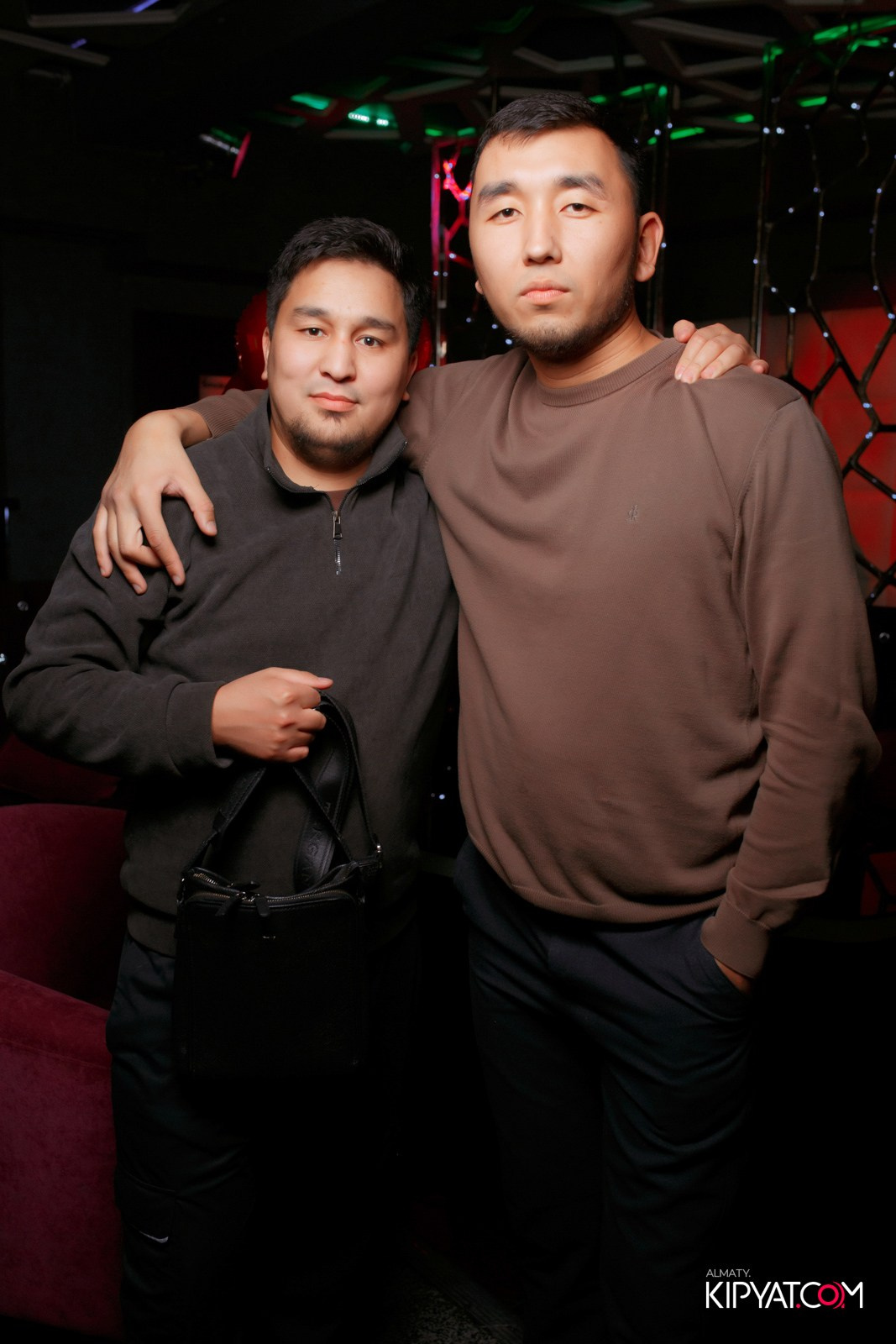 КАРАОКЕ МИКРОФОН. КИПЯТКОМ АЛМАТЫ!