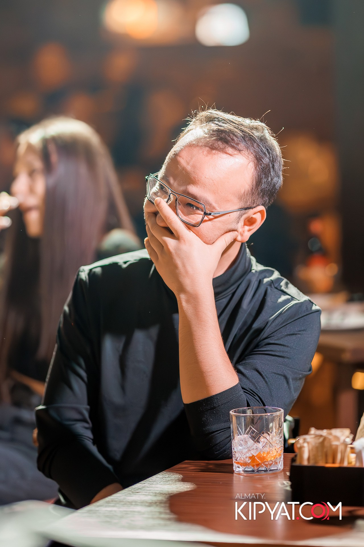 СОЛЬНЫЙ СТЕНДАП КОНЦЕРТ АЛЕКСАНДРА МЕРКУЛЬ. КИПЯТКОМ АЛМАТЫ!