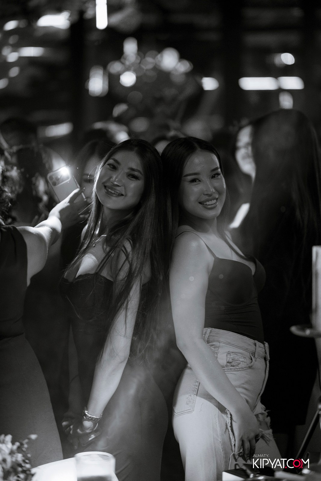 FRIENDS BAR & TERRACE. КИПЯТКОМ АЛМАТЫ! Фотосъемка мероприятий в Алматы