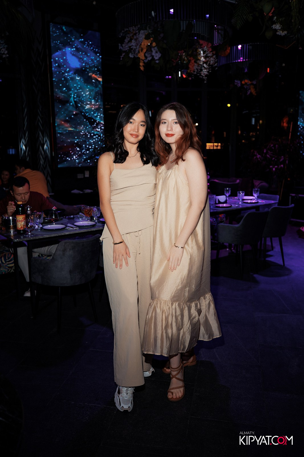 FRIENDS BAR & TERRACE. КИПЯТКОМ АЛМАТЫ!