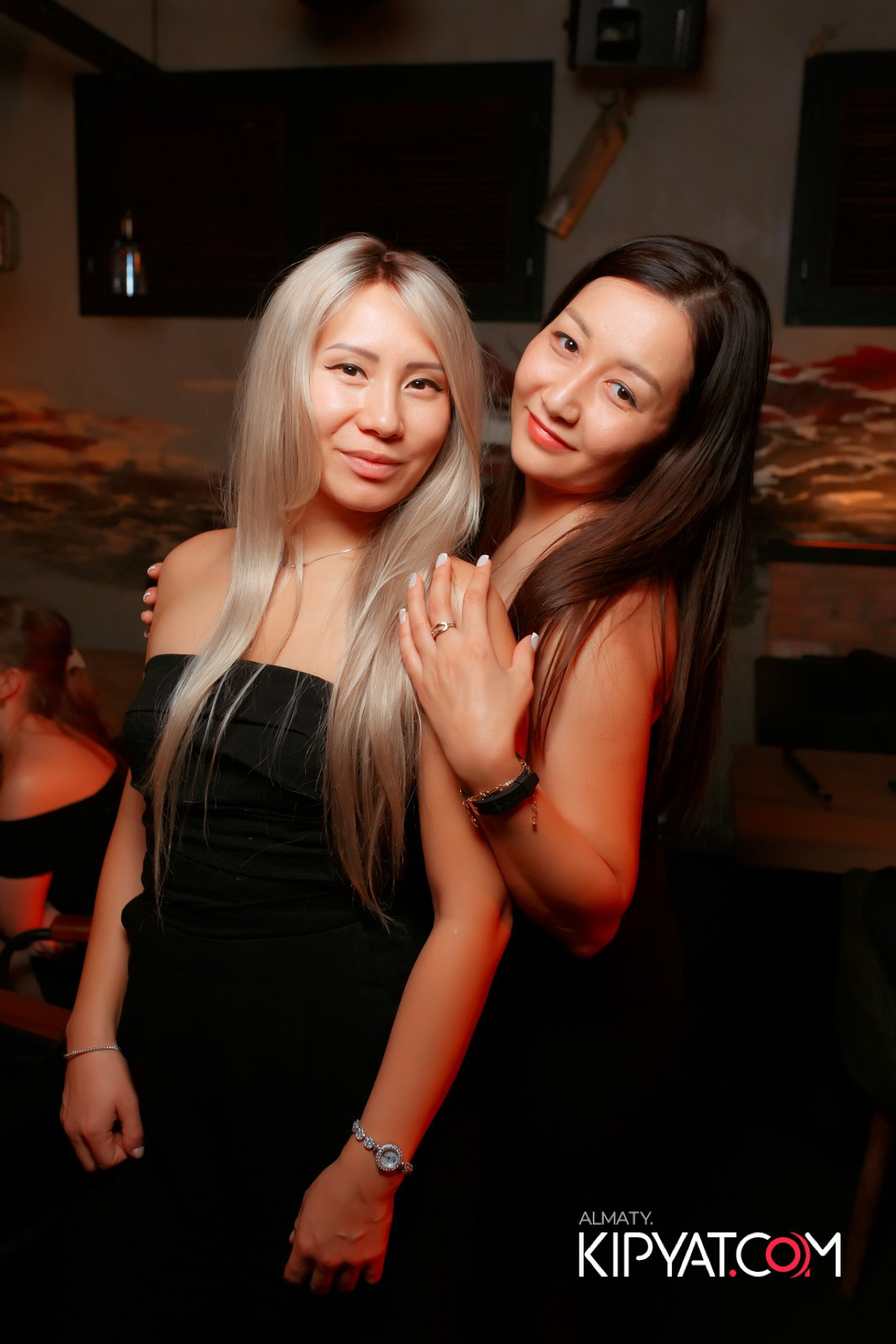 SPACE LOUNGE BAR. КИПЯТКОМ АЛМАТЫ!