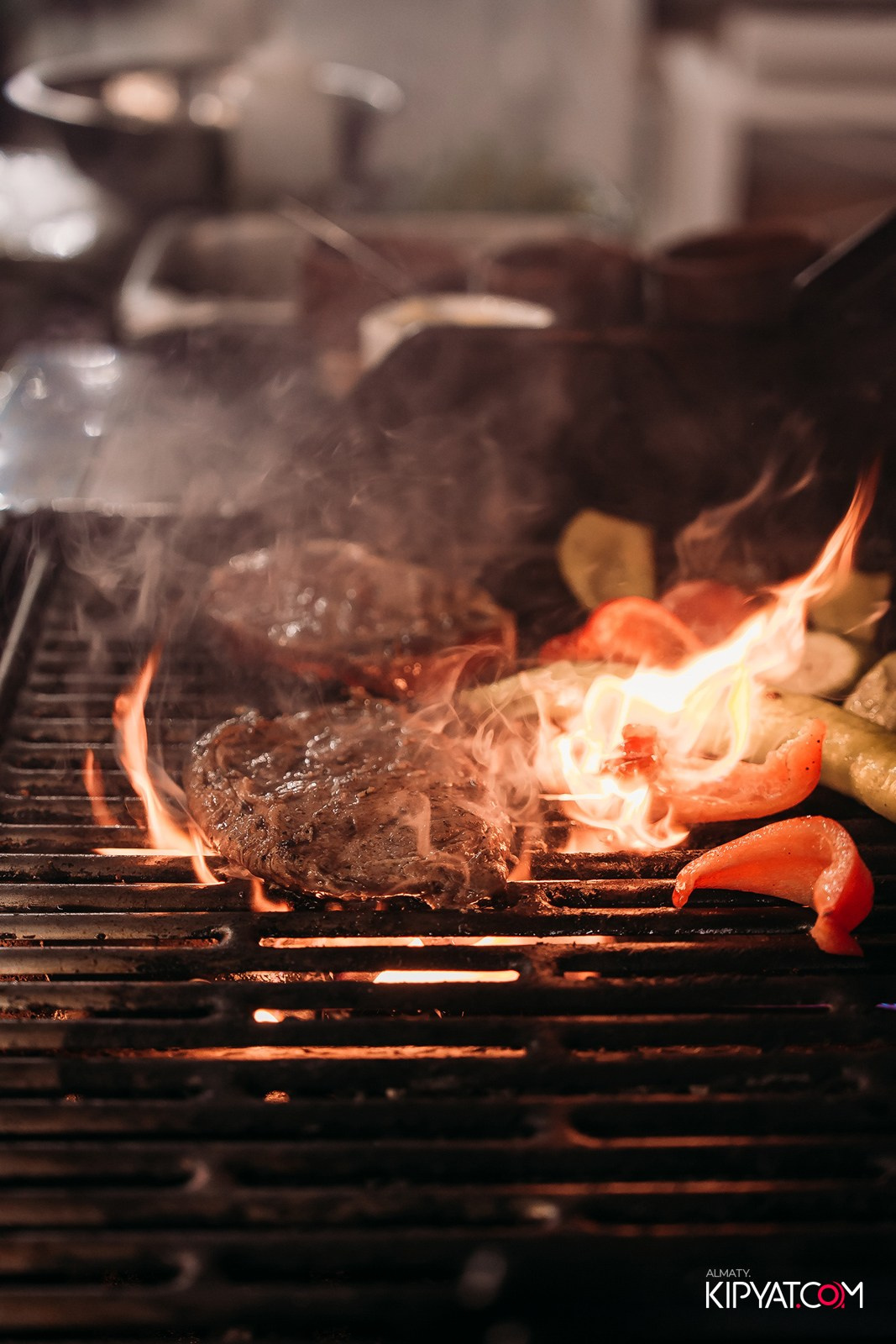 ОТКРЫТИЕ ЛЕТНЕЙ ТЕРАССЫ В РЕСТОРАНЕ ЛАРИСС ИВАННУ ХАЧУ. КИПЯТКОМ АЛМАТЫ!