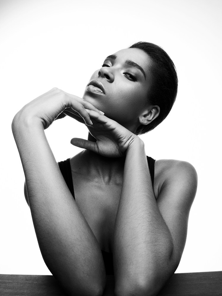 Рекламный фотограф в Москве, рекламная съемка и ретушь, студийная съемка для актерского портфолио, портретный фотограф Москва 