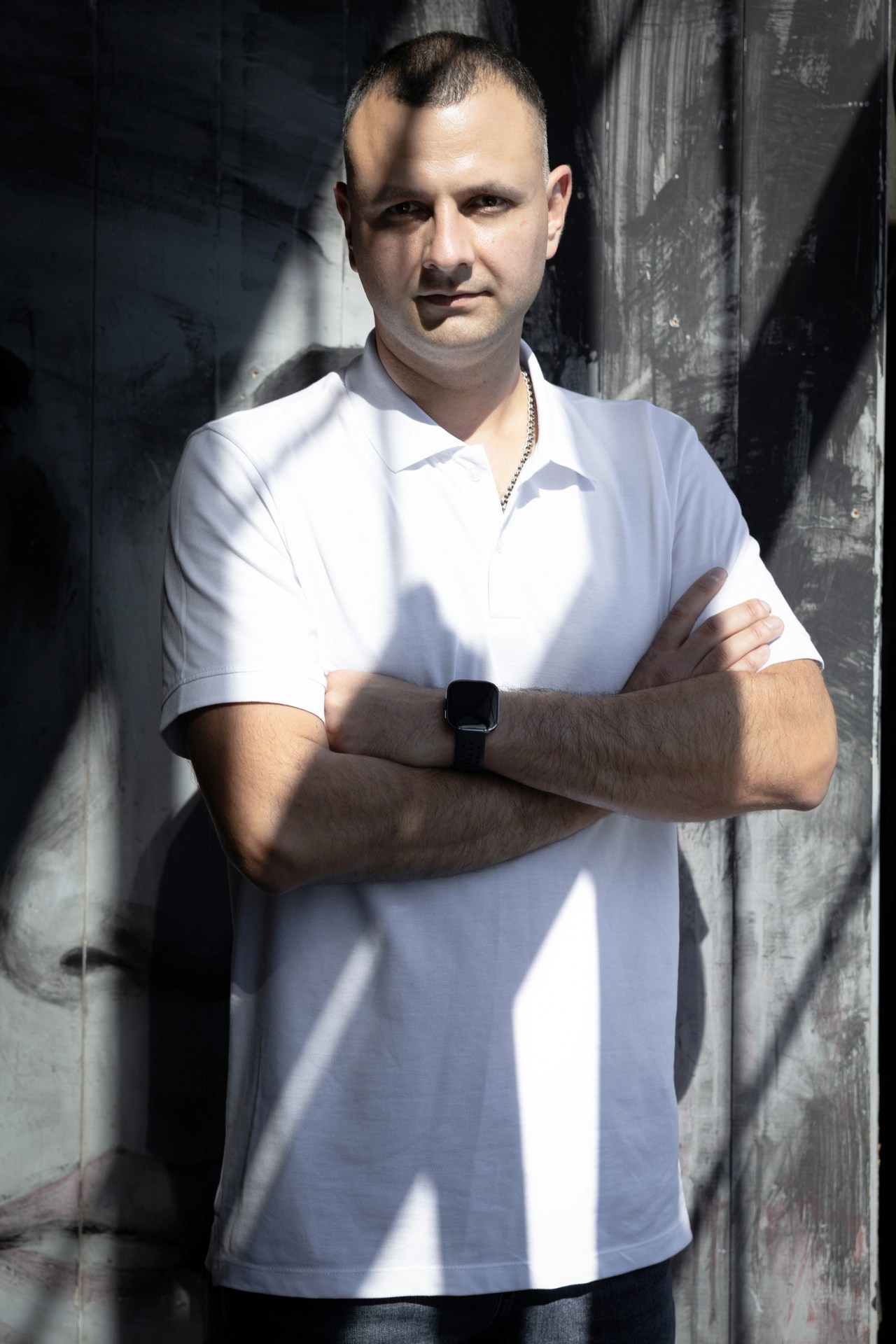 Мужская портретная съемка в зале. Фотограф Лабутина Александра. Портретный и репортажный фотограф из Нижнего Новгорода Александра Лабутина