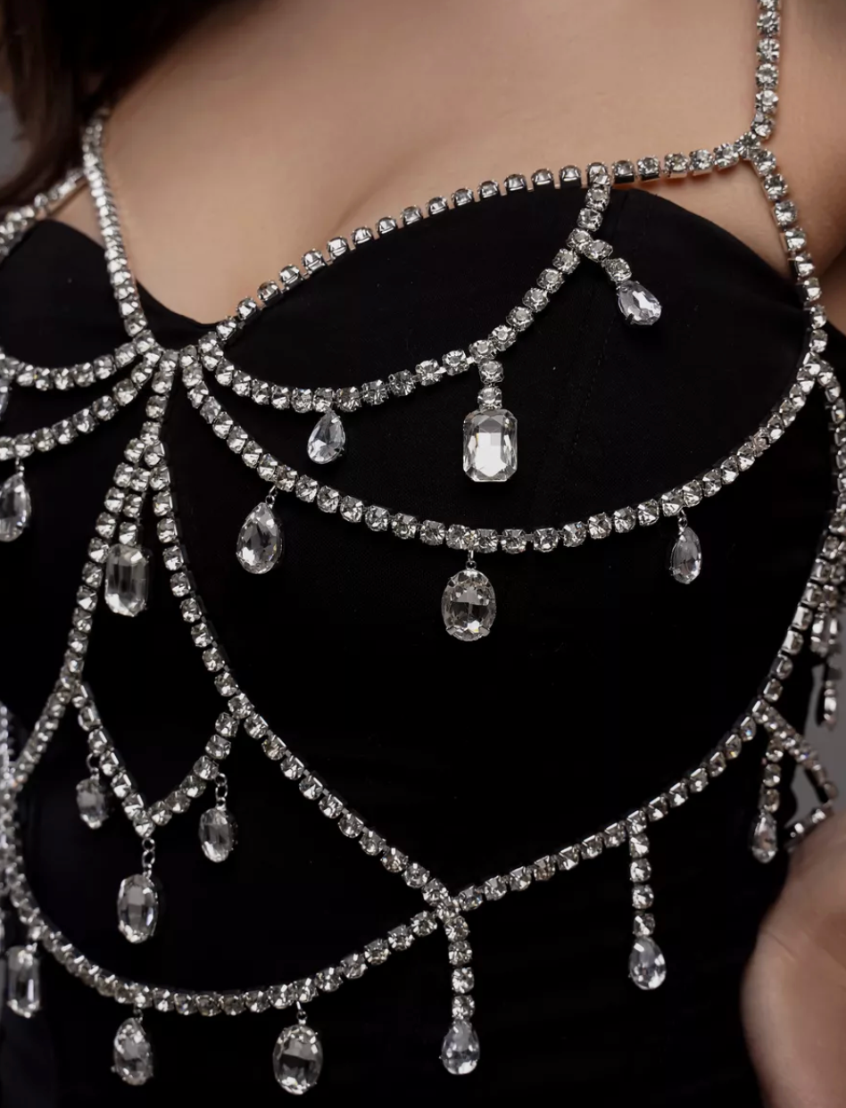 Украшение на грудь 'Crystal'. Лиза Бродская — фотограф в Москве